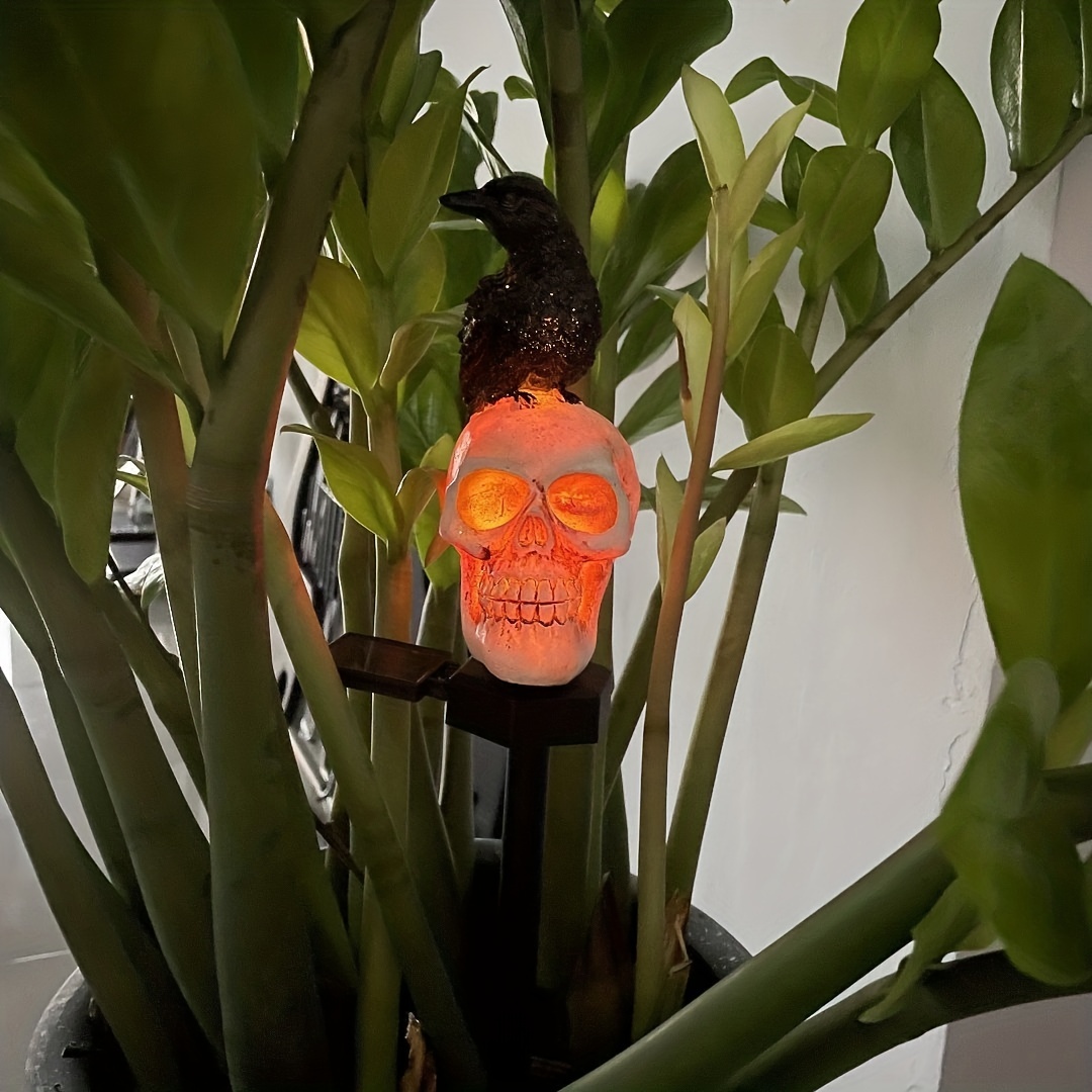 1pc Crow Skull Solar Garden Light, Garden Ground Plug-in Light, Garden Outdoor Waterproof Solar Light Stake, Outdoor Decoration Walkway Patio Yard Lawn
