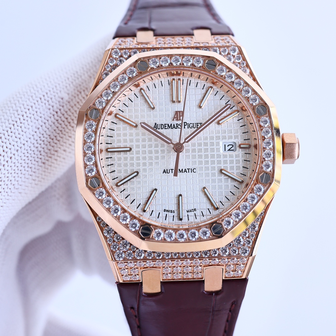 Audemars Piguet Royal Oak Series 15510OR.OO.D002CR.02