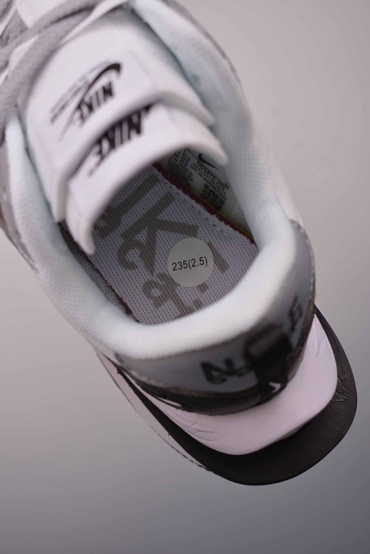 Sacai x Nike VaporWaffle 3.0 Sliver White Black DD1875-201