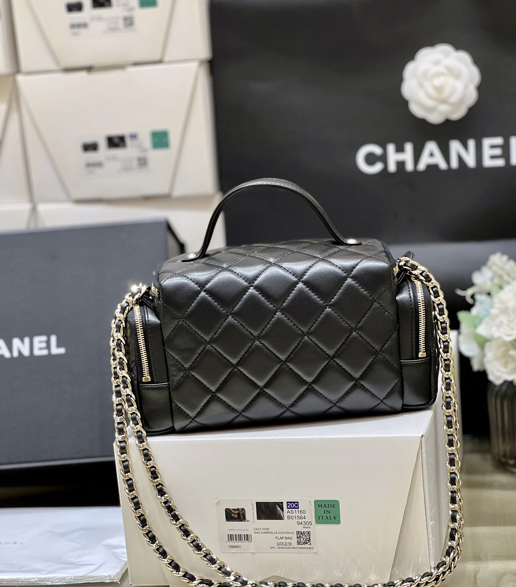 Chanel 24K Autumn and Winter Series Handle Camera Bag AS5222