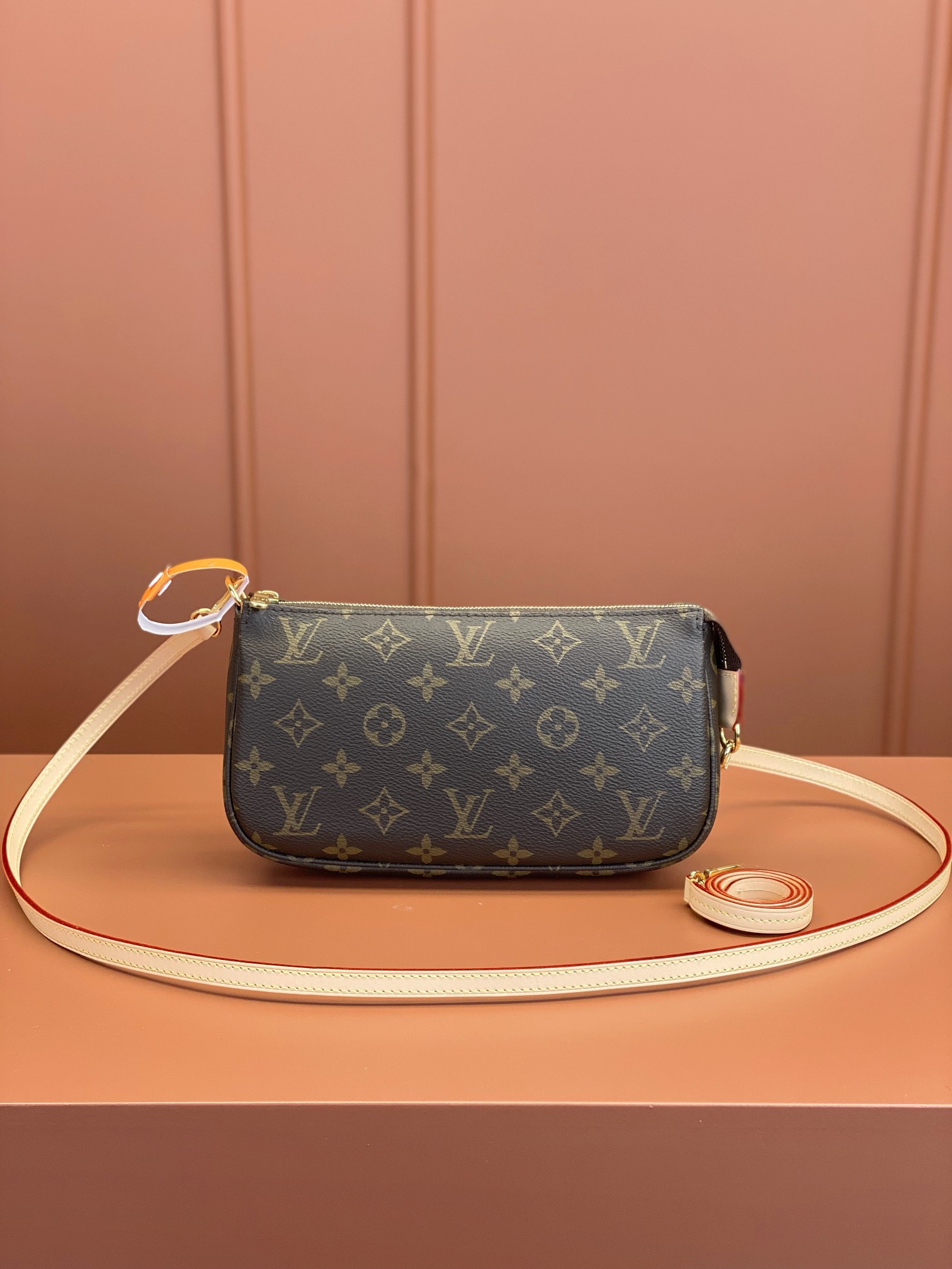 Louis Vuitton Mahjong Bag M40712