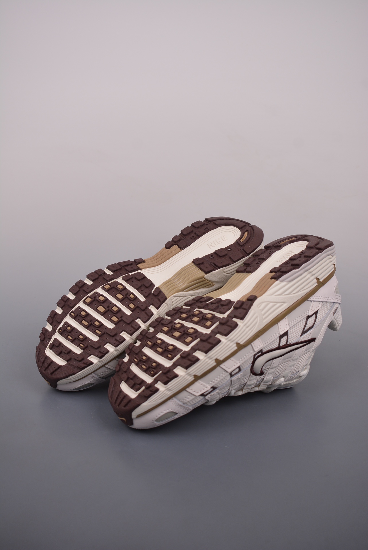 Nike P-6000Bone Sail Phantom