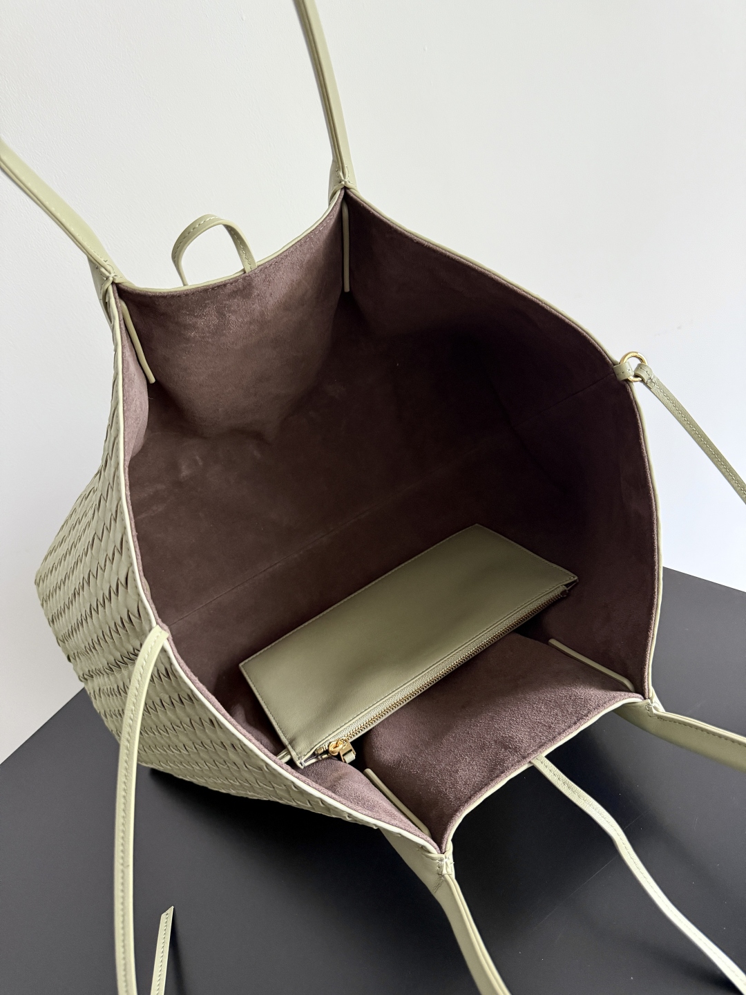 BOTTEGA VENETA 2025 PINACOTECA bag 817166