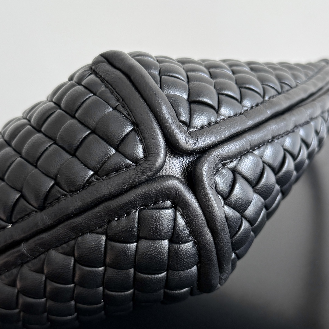 Bottega Veneta Early Spring New ier Small Arc Bag 730968