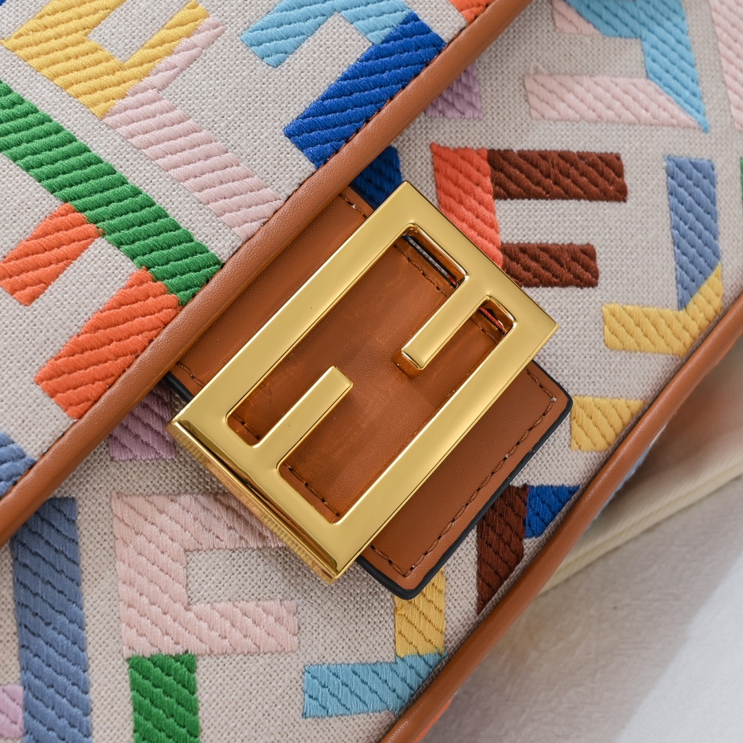FENDI Baguette Shoulder Bag 1008