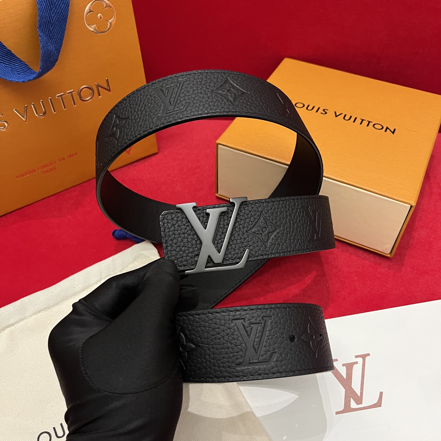 Louis Vuitton Litchi Embossed Cowhide Men's Belt, 4CM Width