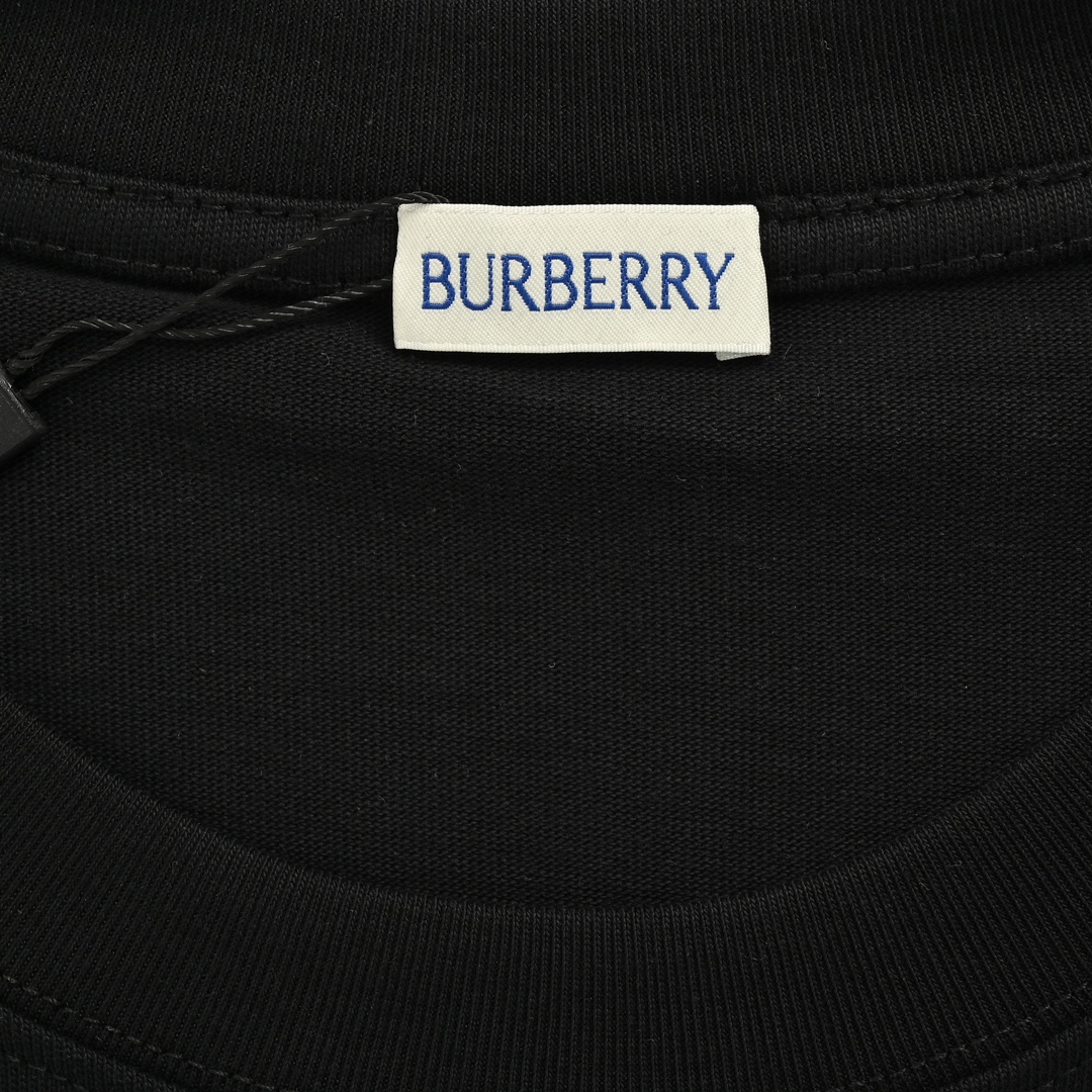 Burberry 24Fw Warhorse Logo 3D Laminated Long Sleeve T-shirt