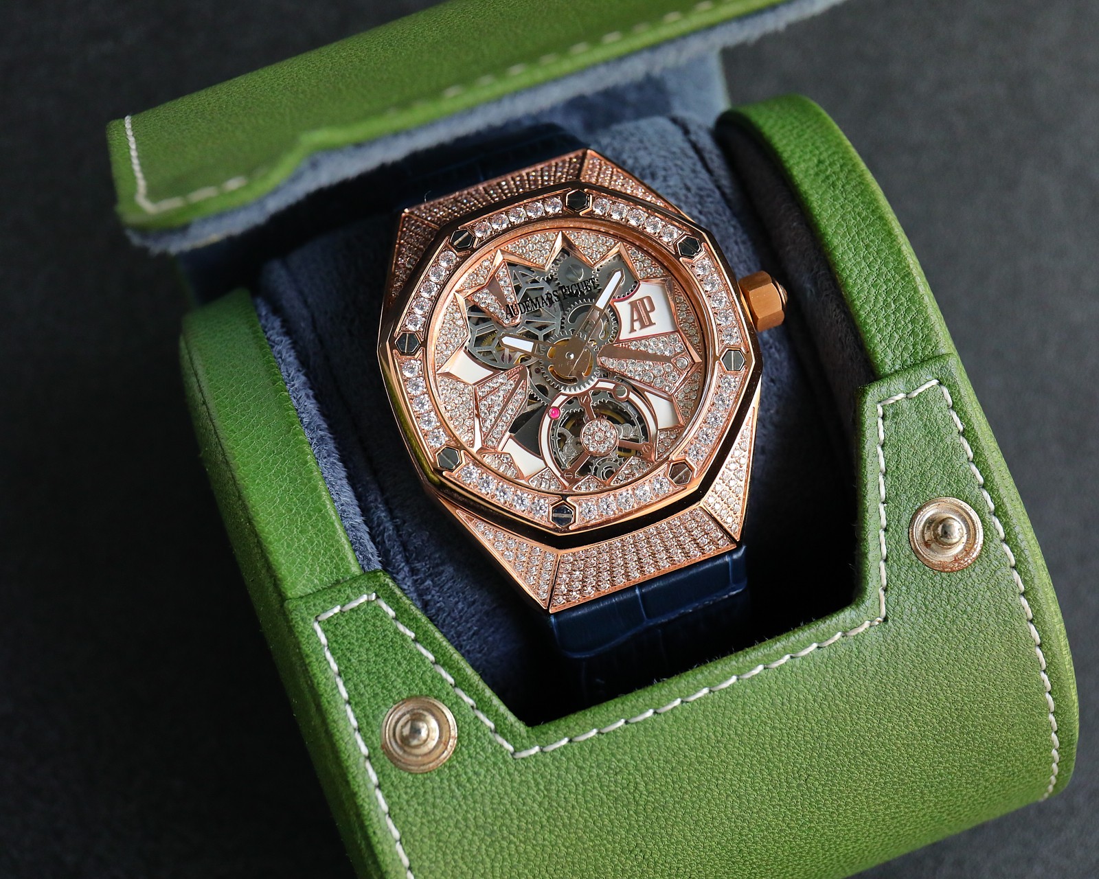 Audemars Piguet Royal Oak Concept 26227BC.ZZ.D011CR.01