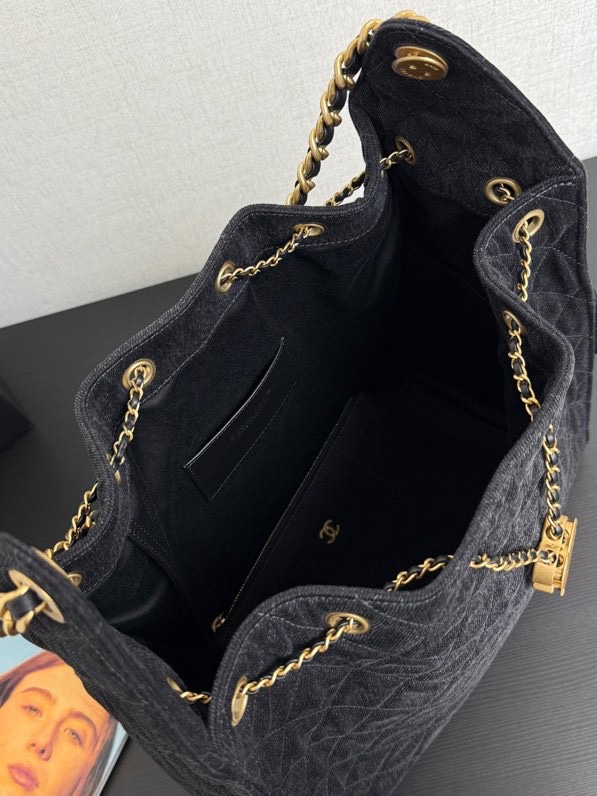 Chanel 25A Bucket Drawstring Bag Denim 99463