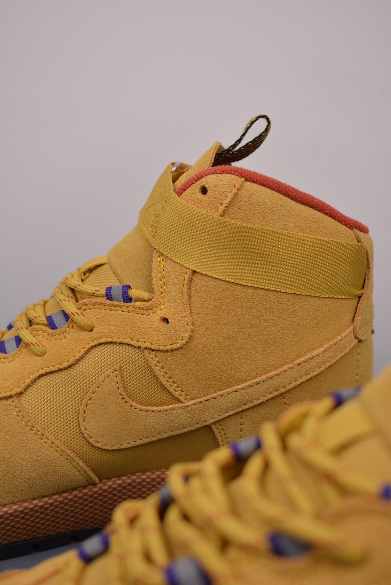 Nike Air Force 1 Wild HighWheat Gold FB2348-700