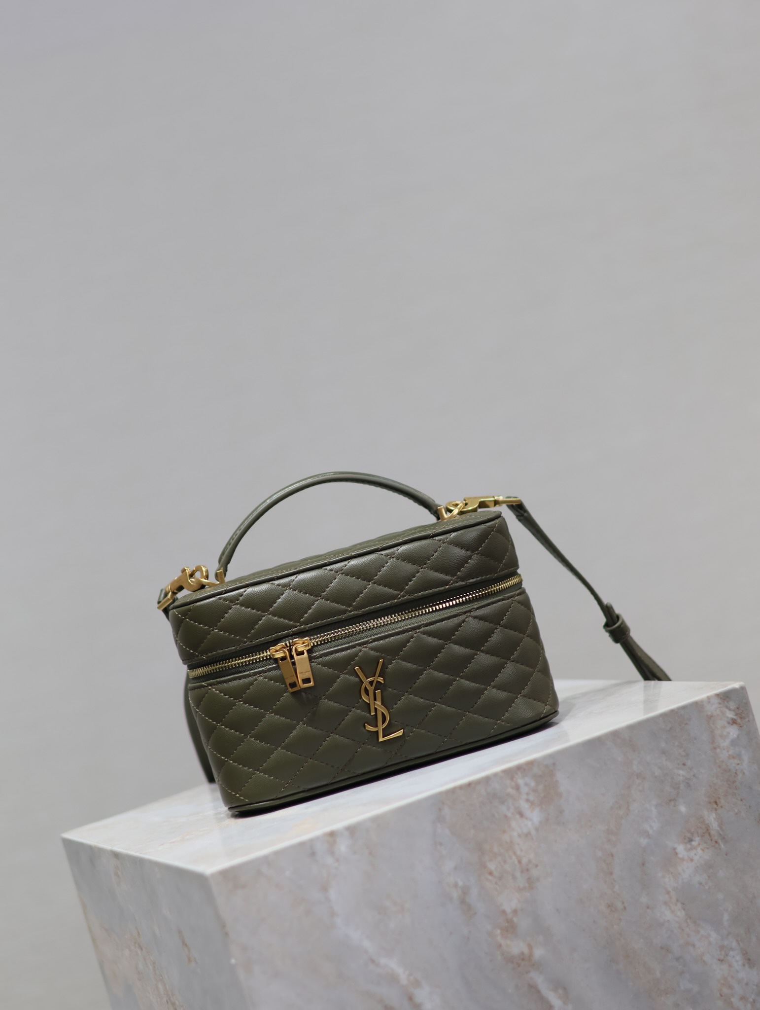 Yves Saint Laurent GABY MINI Box Bag 766731
