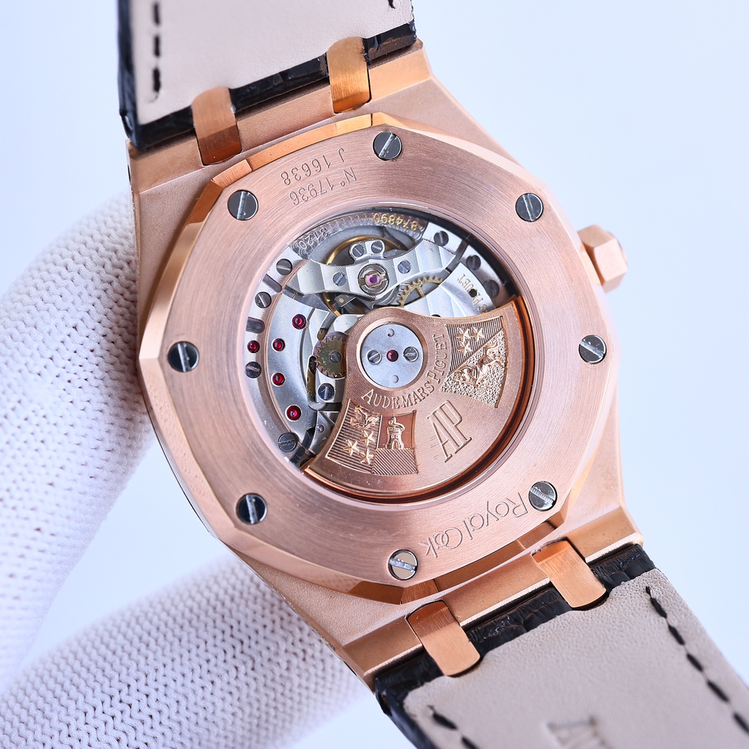 Audemars Piguet Royal Oak Series 15510OR.OO.D002CR.02