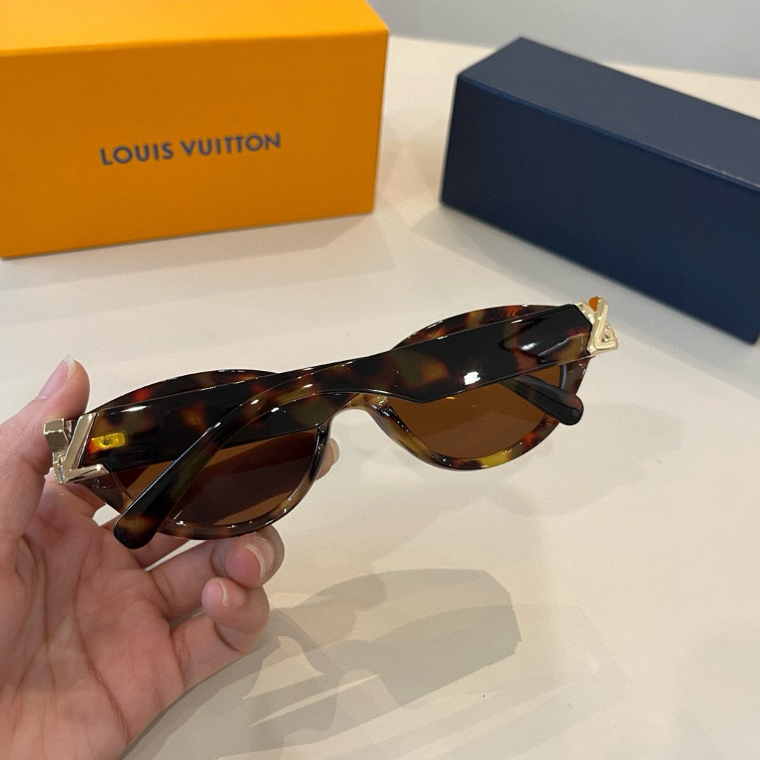 Louis Vuitton Round Frame Sunglasses