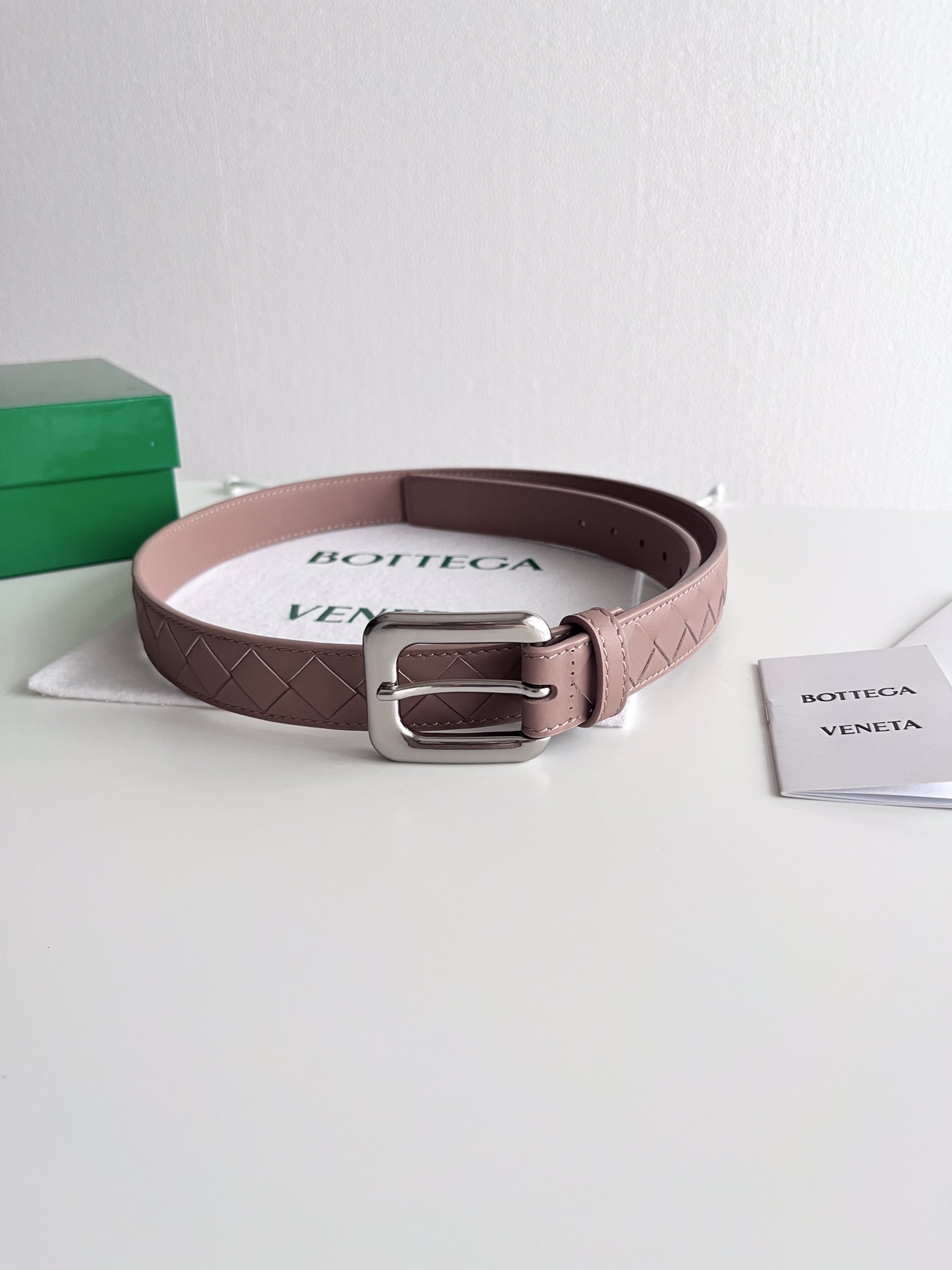 Bottega Veneta intreccio woven cowhide double-sided waistband with a width of 2.0cm