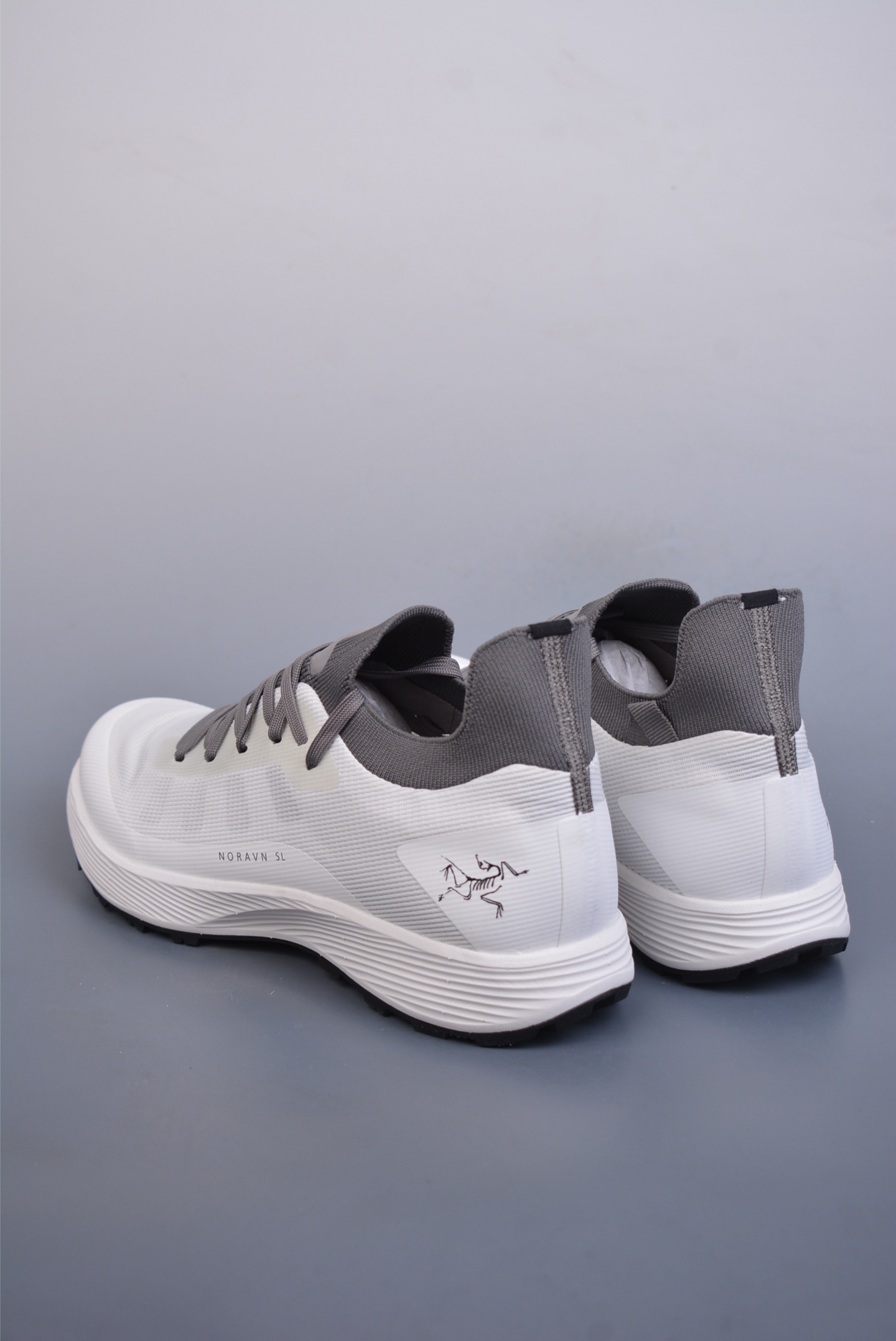 Arc'teryx Norvan SL 3 Running Shoes White Grey 077218