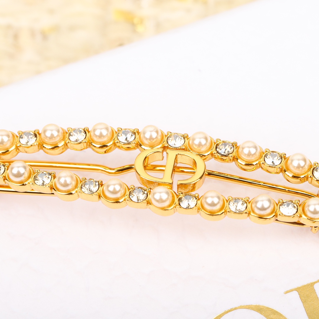 Dior Pearl Crystal Hairpin