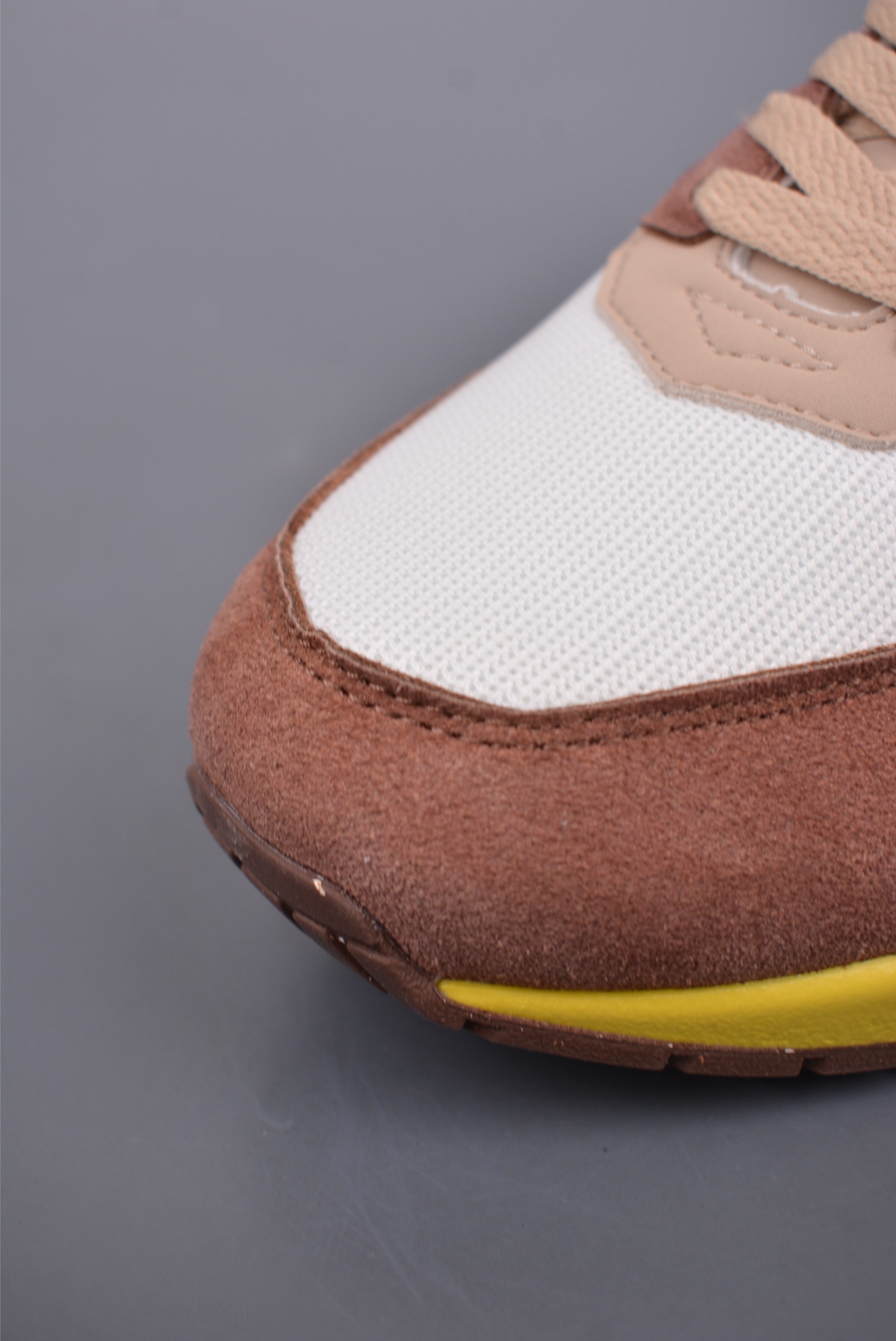 Nike Air Max 1 Donkey Kong Brown HV5776-200