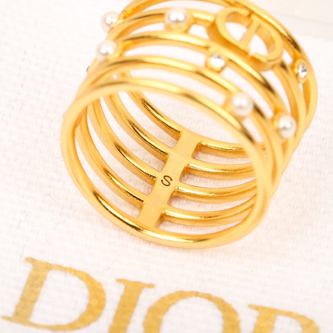 Dior circle ring