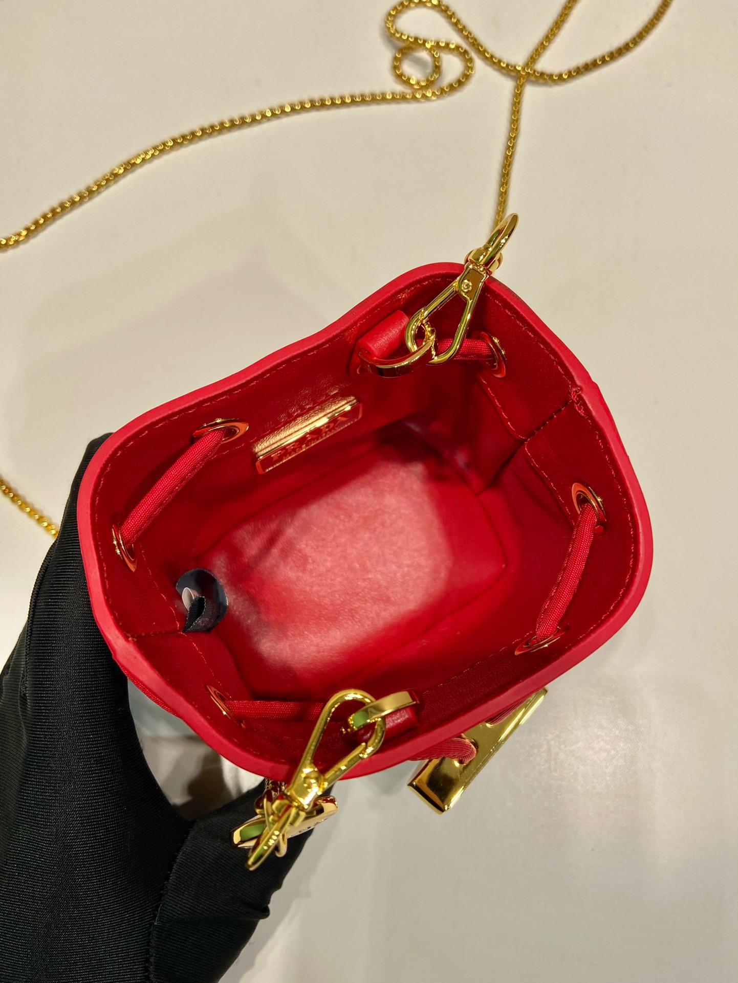 Prada patent leather small bucket 1NR016