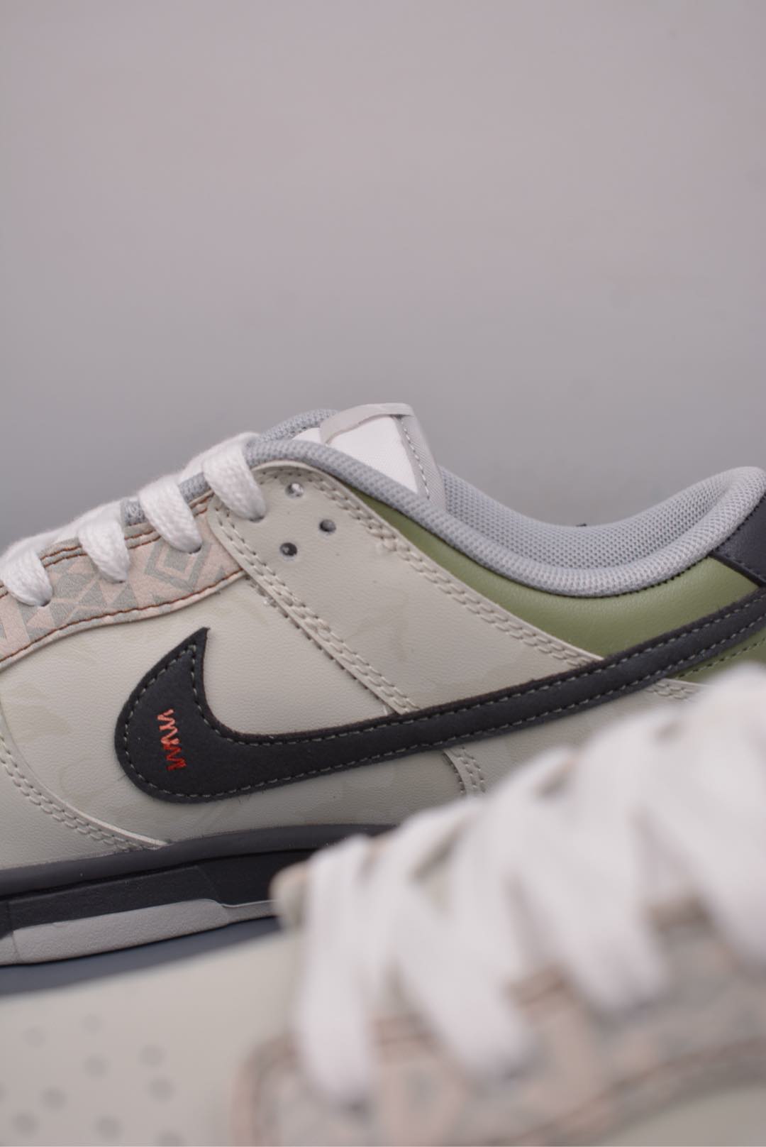 Nike SB Dunk Low Grey Fog light gray Heishan goes to Tibet for graffiti DD1391-103