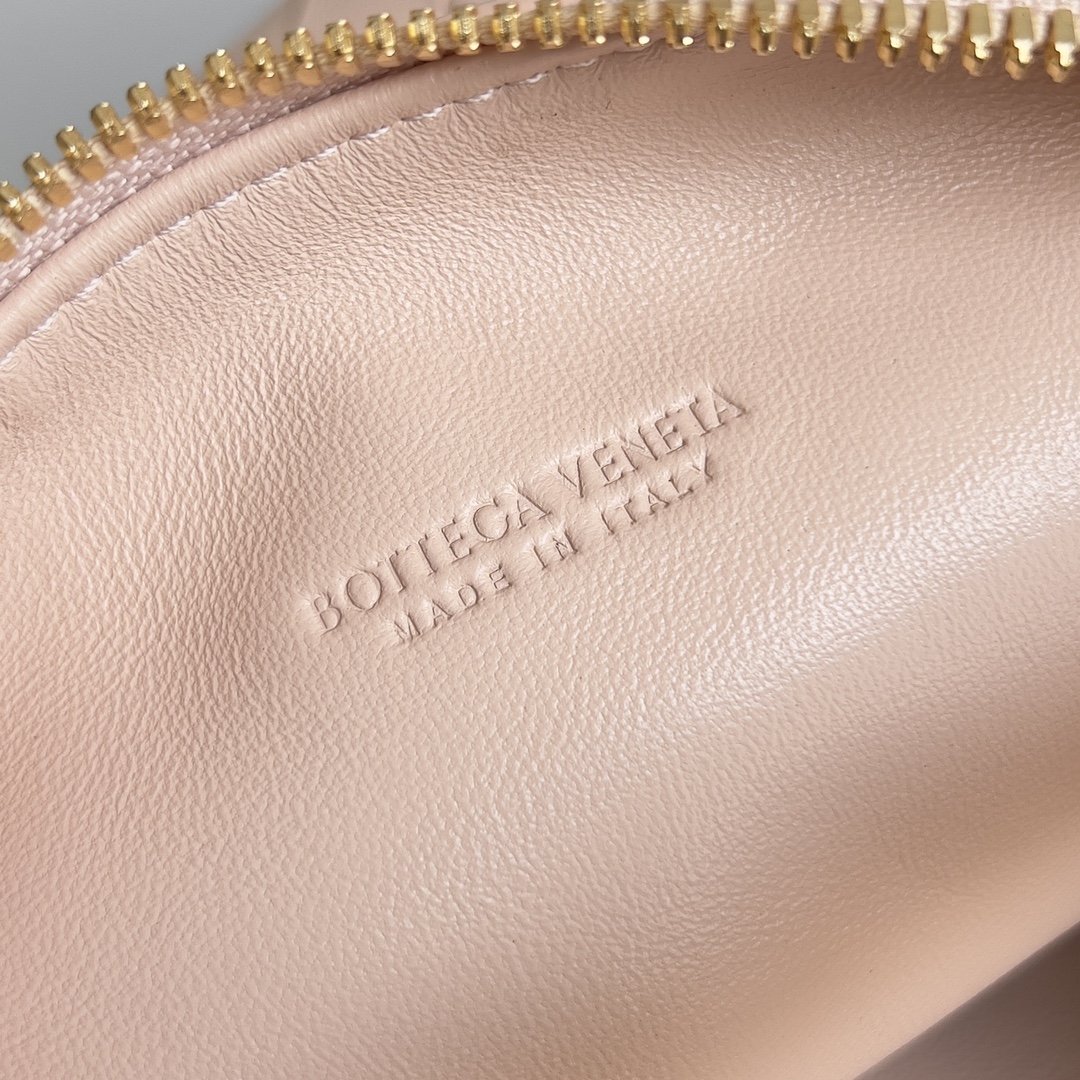 Bottega Veneta Year of the Snake Limited Edition Wallace Handbag 754443