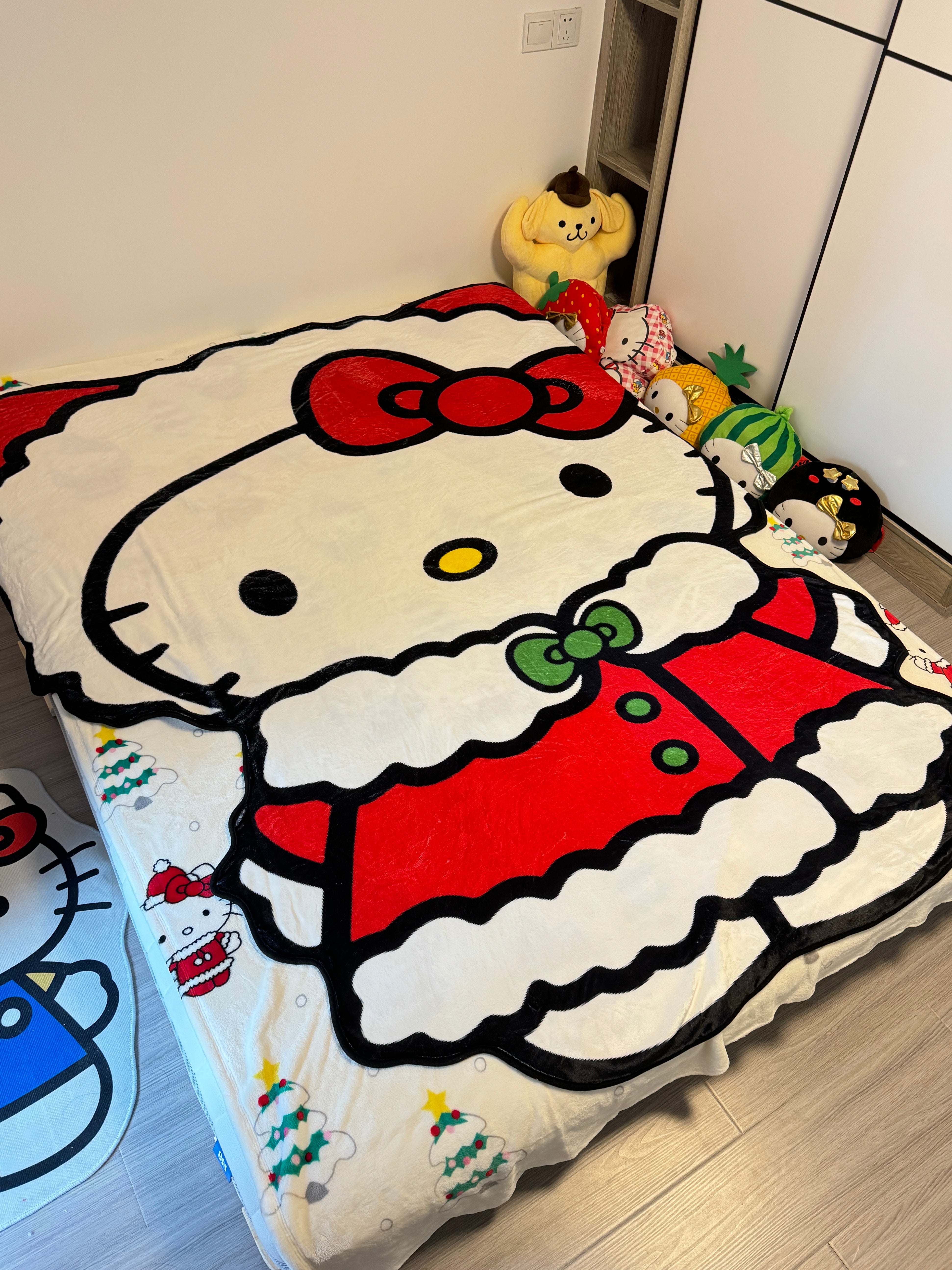 KT Shape Christmas Blanket Flannel Throw Blanket Cute Blanket Lightweight Soft Cozy for Bed Kids Adult Womens Gifts for Christmas |Thicker Version