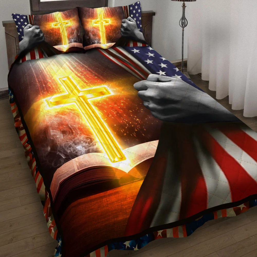 Bible With Bright Cross Quilt Bed Set