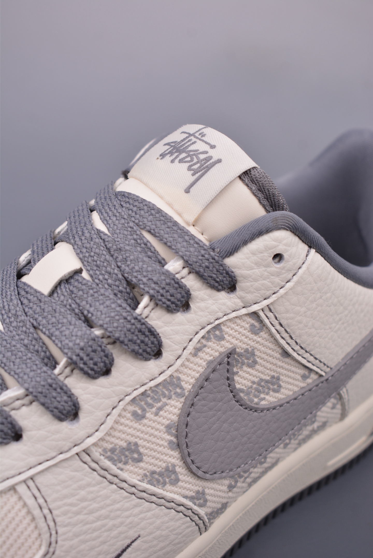 Stussy x Nike Air Force 1 07 LV8 Low Sneakers Off-White Gray BZ6808-101