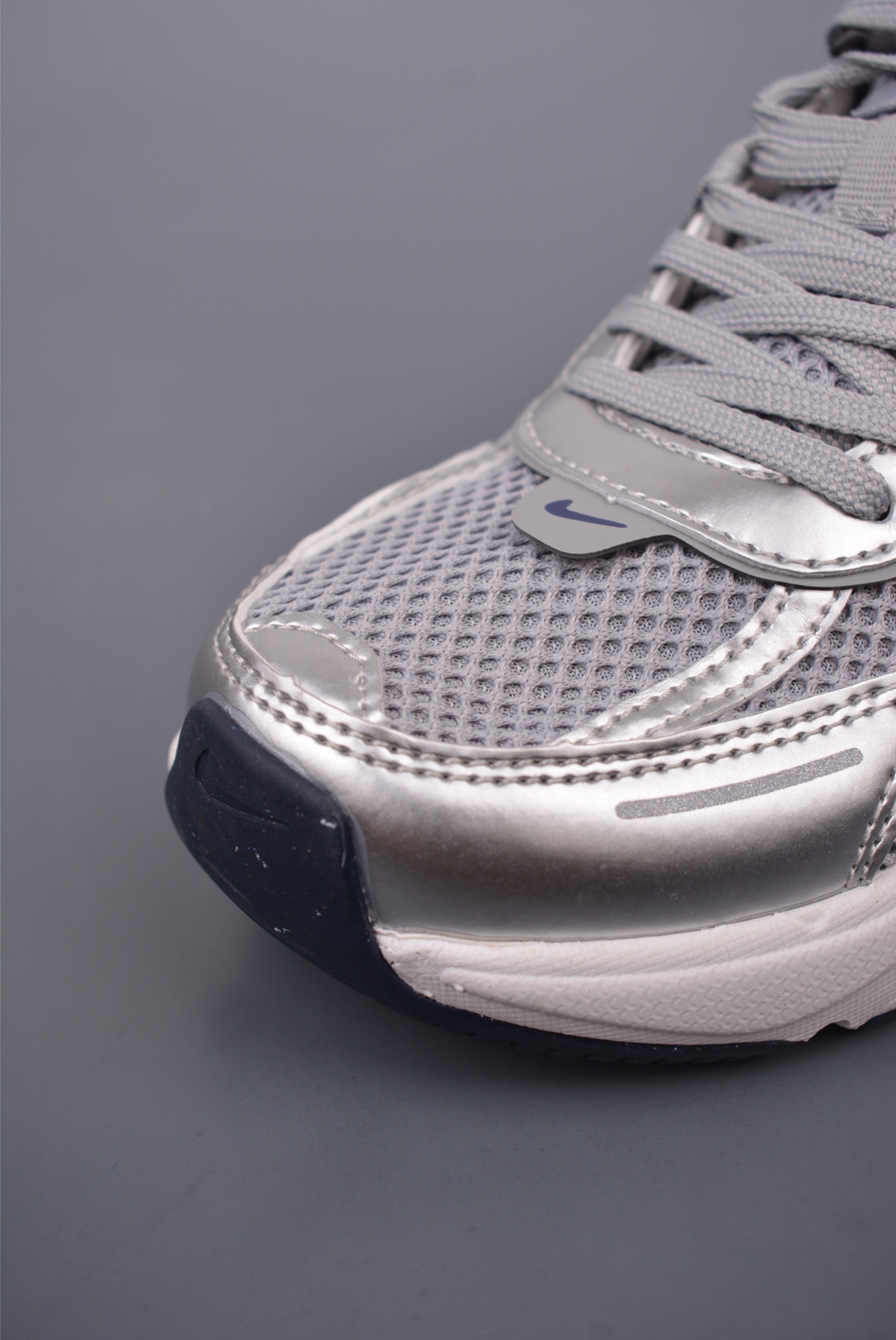 Nike Wmns V2K Runtekk LowWolf GreyMidnight Navy HJ4497-002
