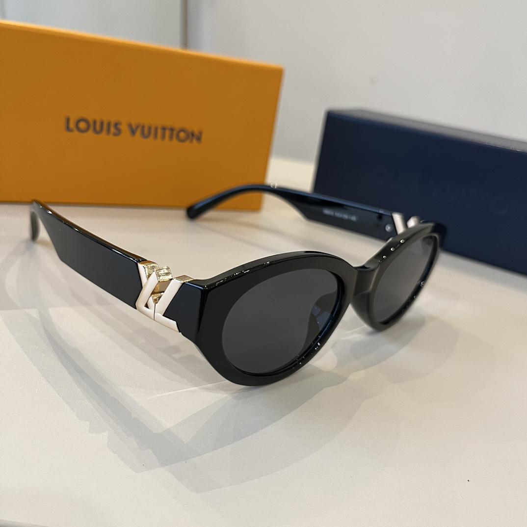 Louis Vuitton Round Frame Sunglasses