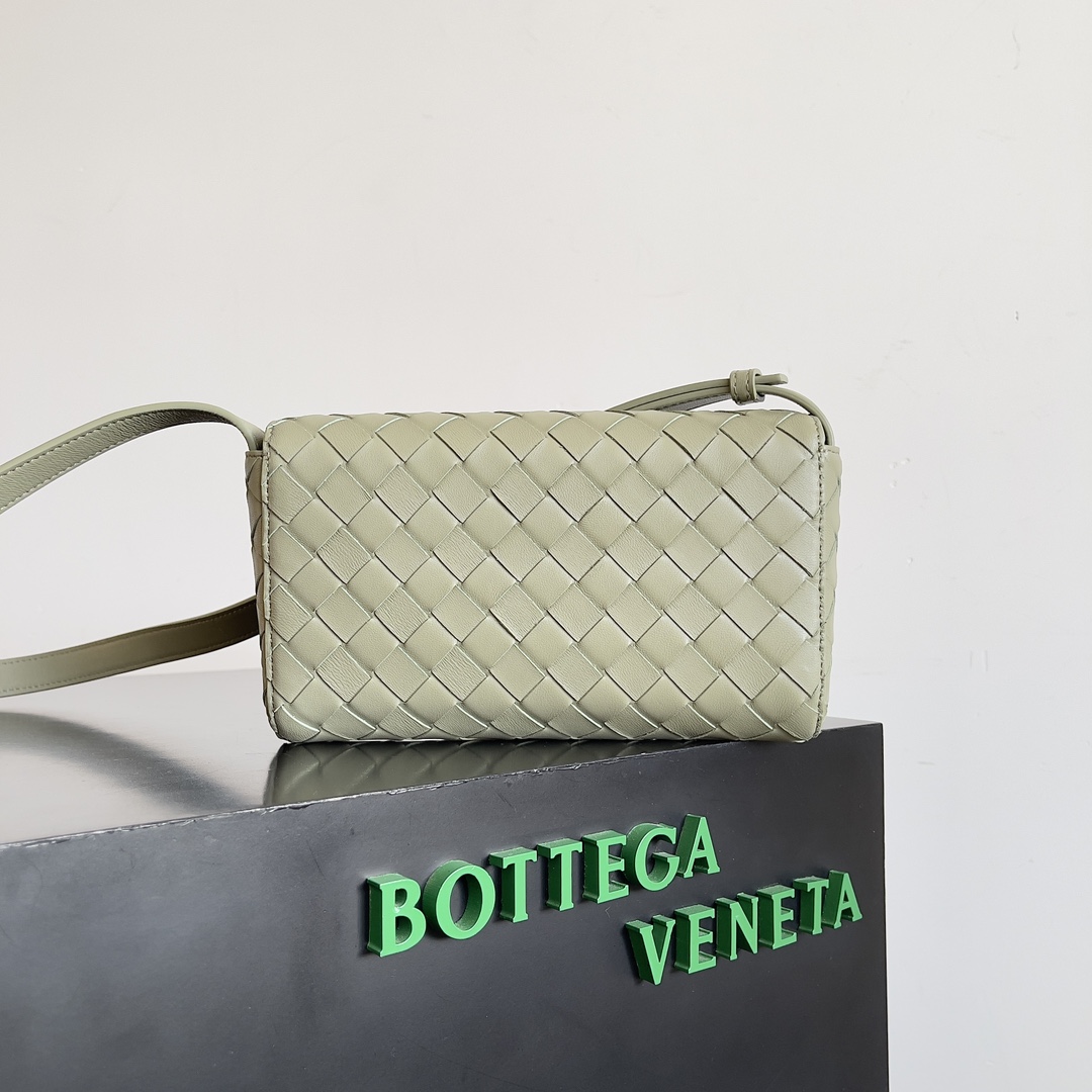 Bottega Veneta Mini Andiamo Bag 755545