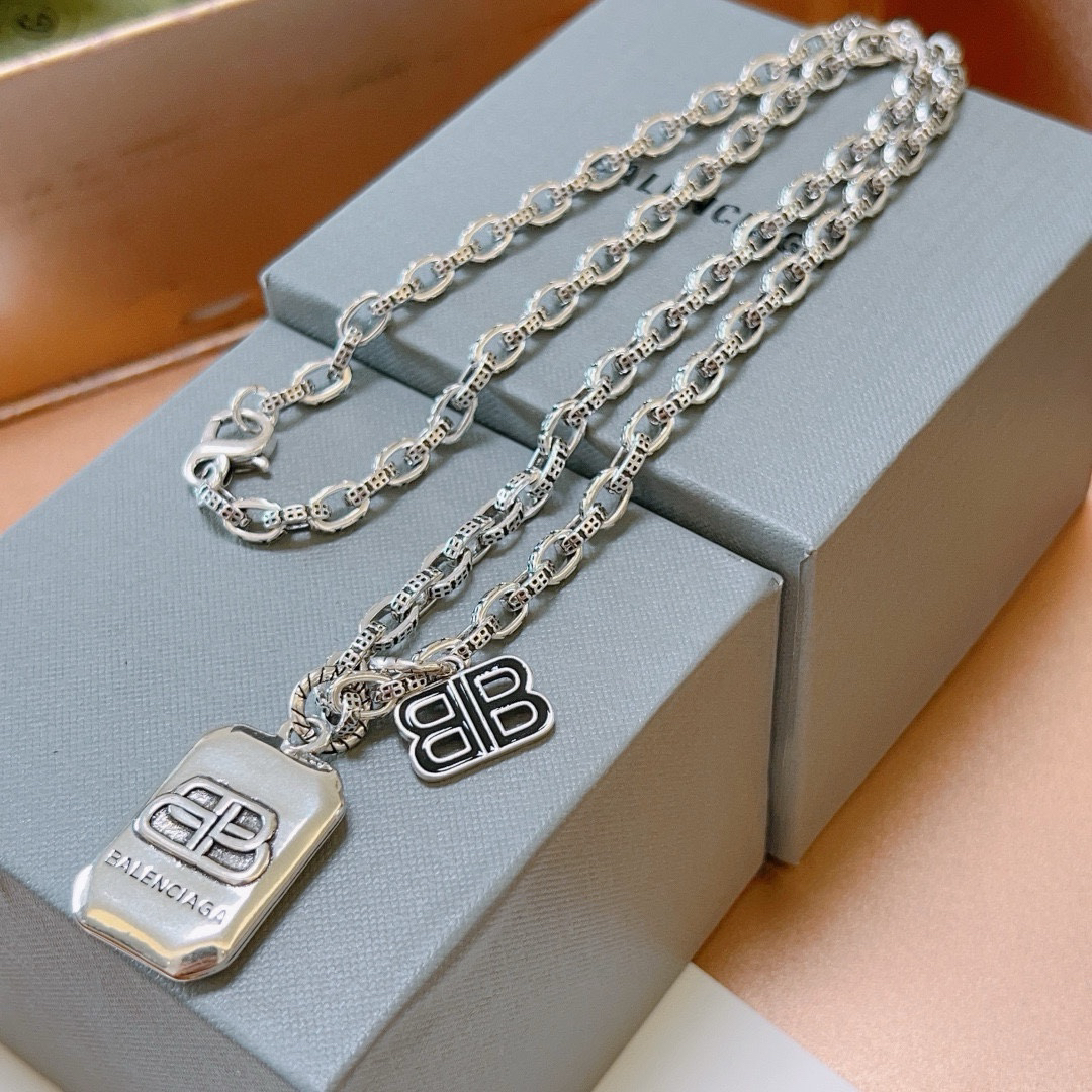 Balenciaga BB brand chain necklace