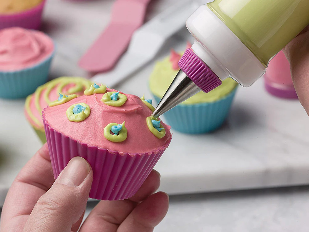 Bakelicious Color Swap Easy Hold Decorating Icing Gun, 3-Piece Set