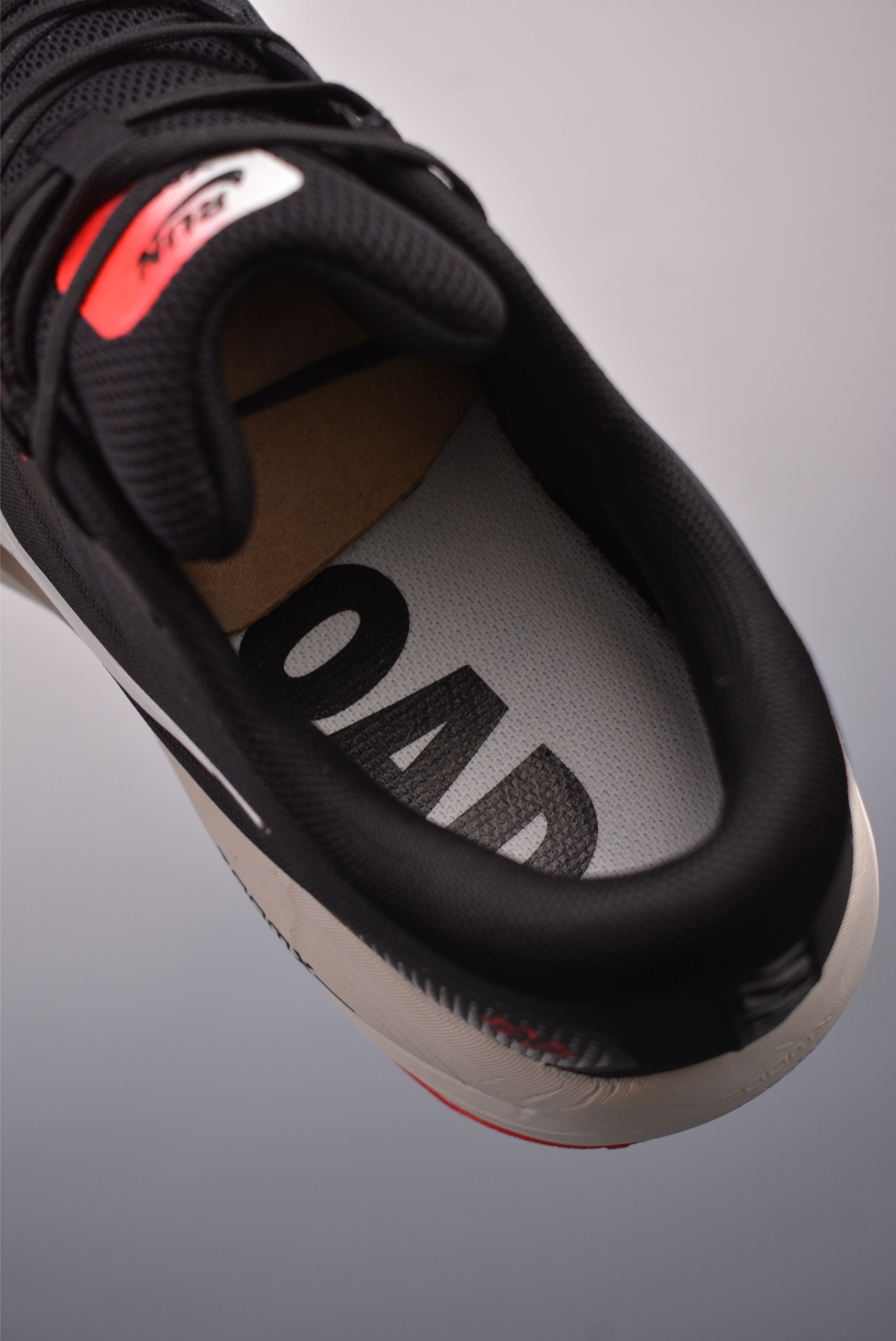 Nike Air Zoom Vomero 18X Black White Red Hook HM2519-372