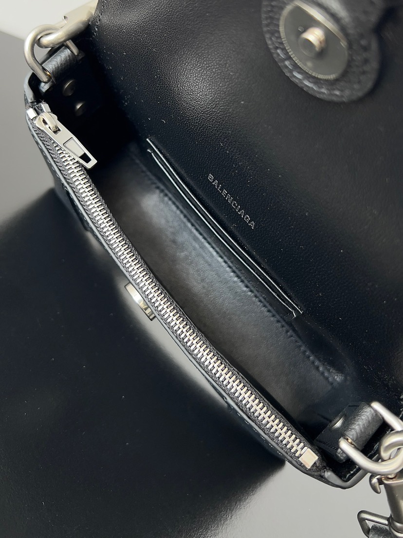 Balenciaga 23ss Down town bag