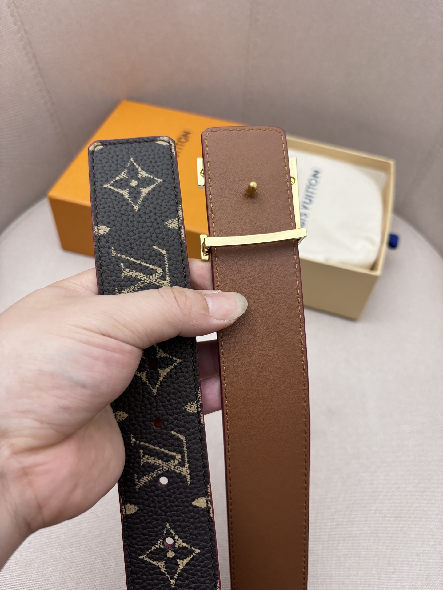 Louis Vuitton Lychee Print Double-Sided Men's Belt, 4CM Width