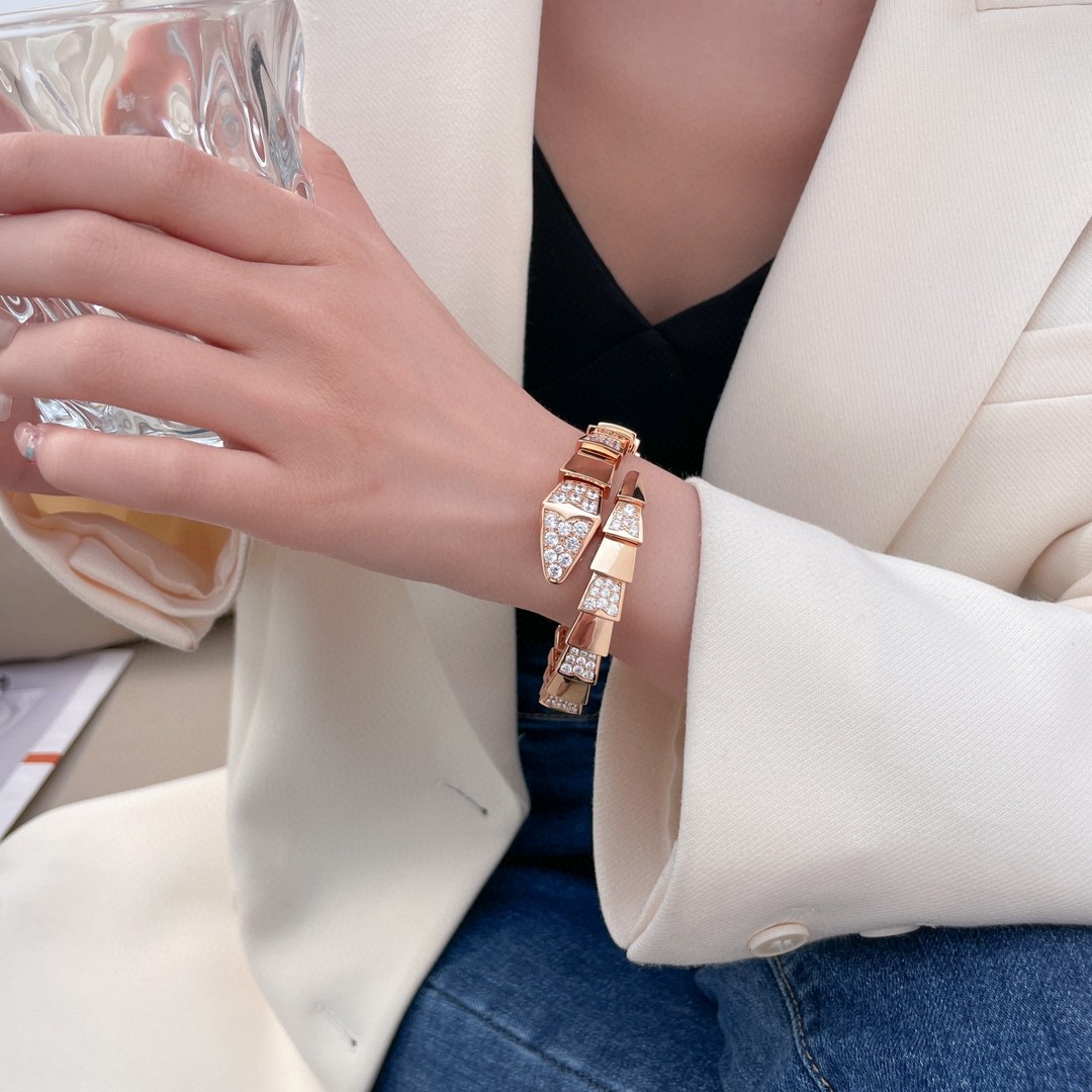 Bulgari Bulgari snake-shaped diamond bracelet
