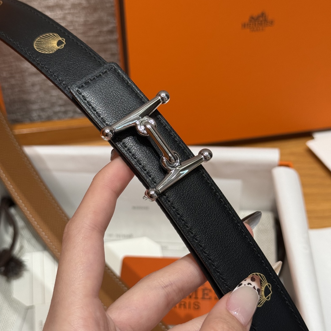 Hermès Women's Shell Element Double-Sided Leather Belt 2.4cm Width
