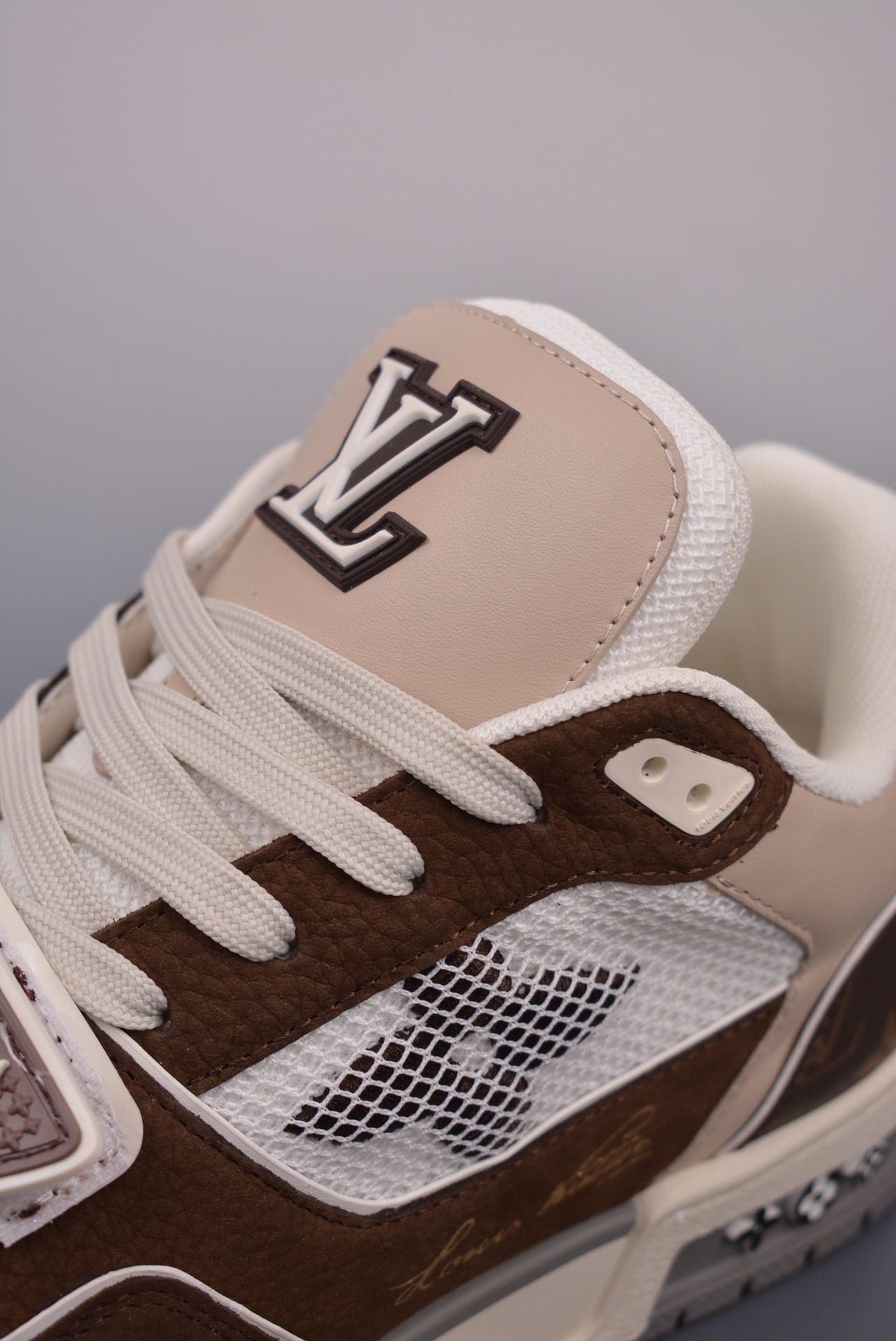 Louis Vuitton Trainer Sneaker Low Dark Brown White Khaki 1AC51G