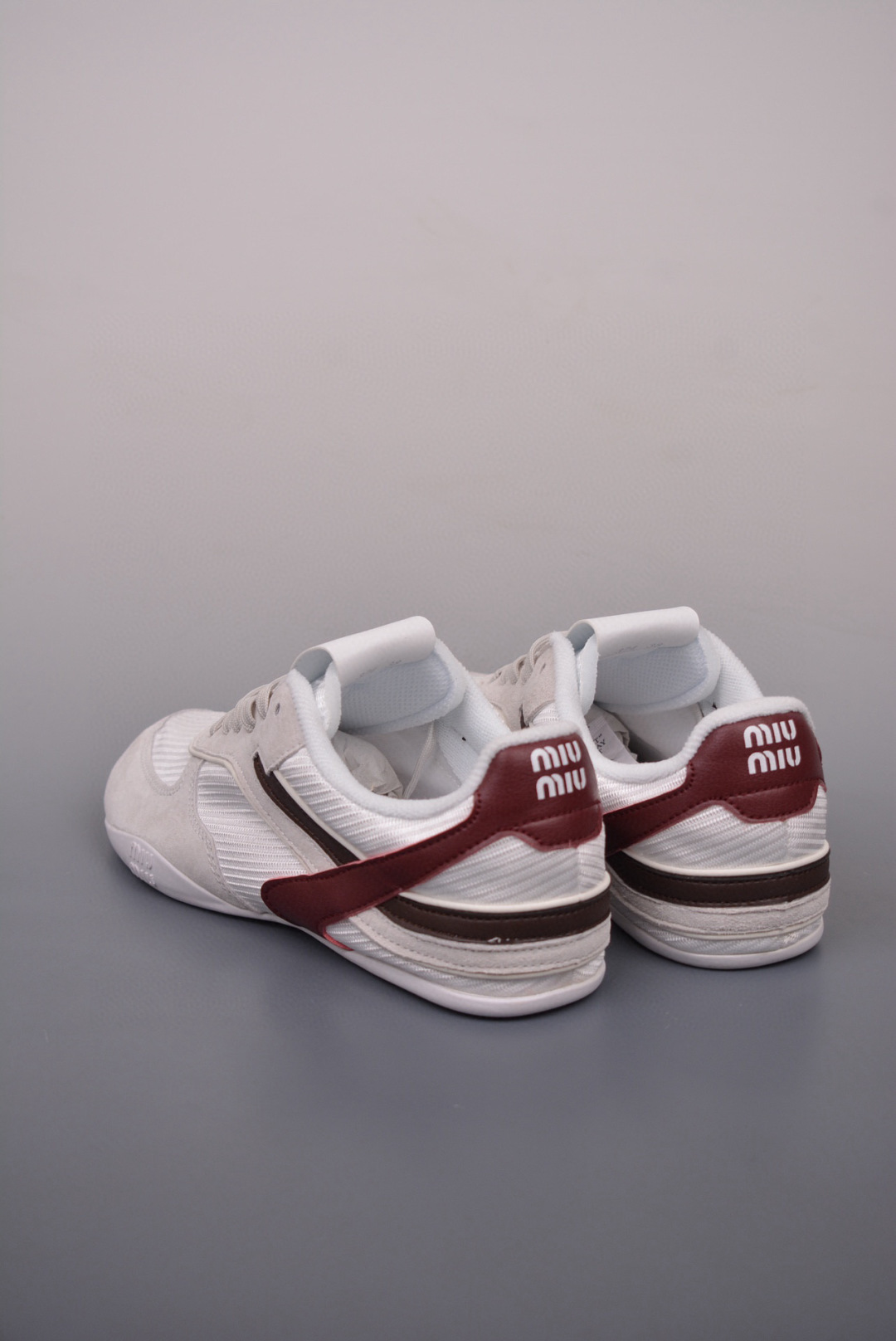 Miu Miu BELLALILY new German training shoes gray, white and red 5E333E