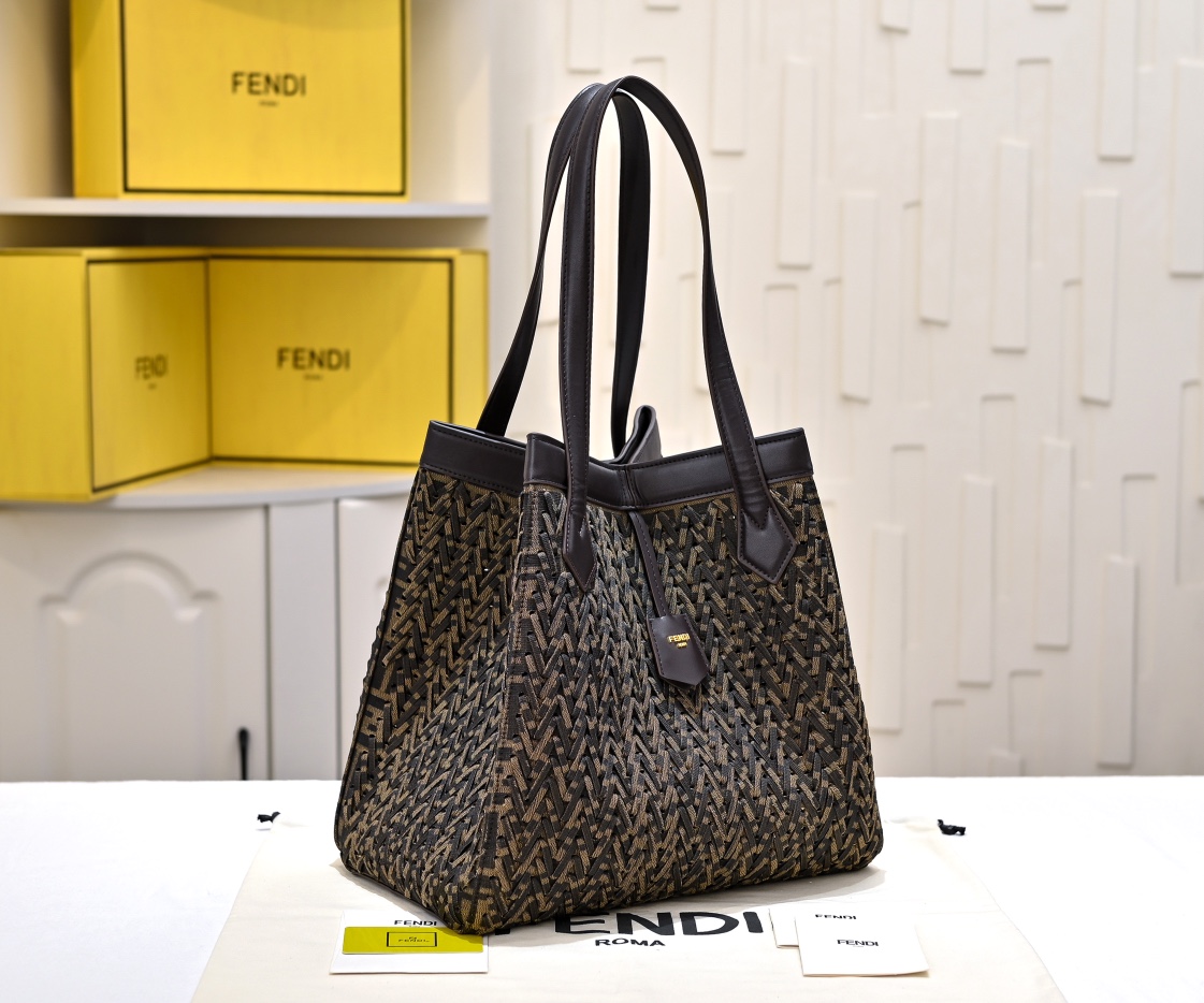 FENDI Origami Classic Old Flower Folding Bag 6655
