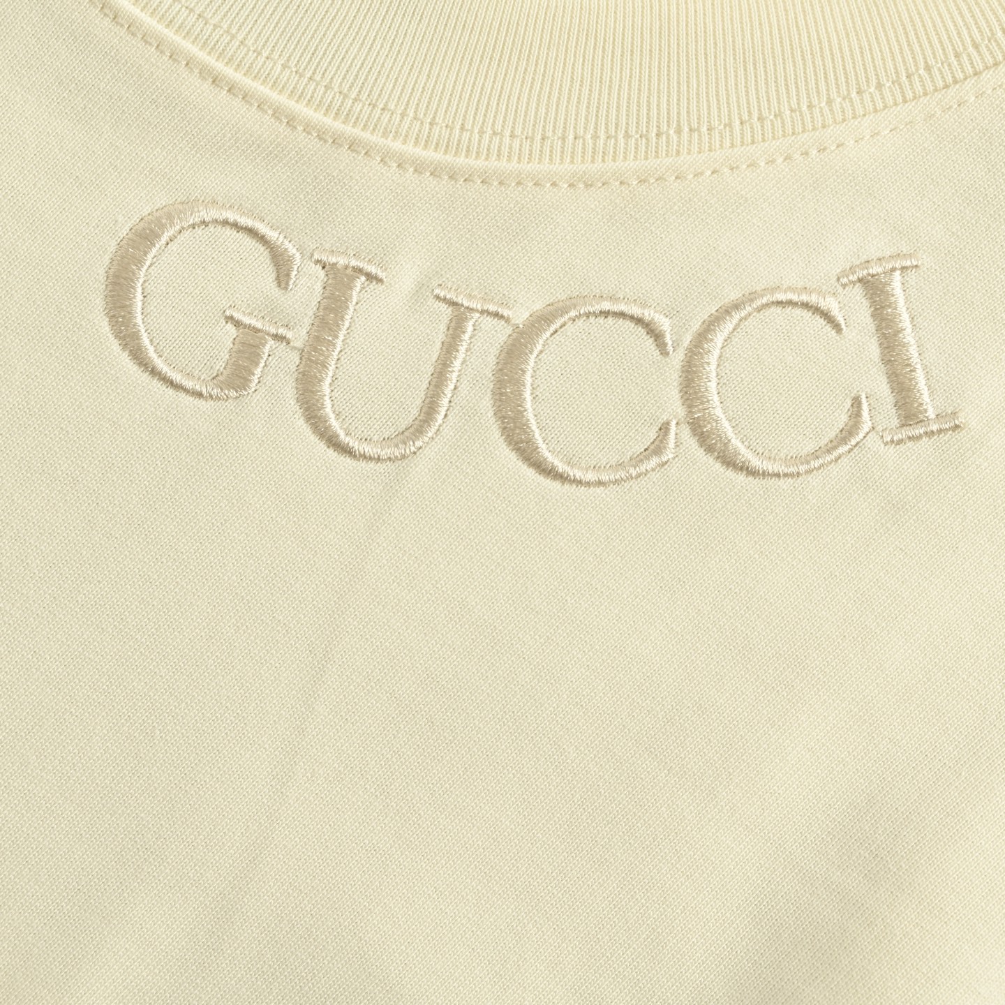 Gucci 25ss neckline lettering logo embroidered short sleeves