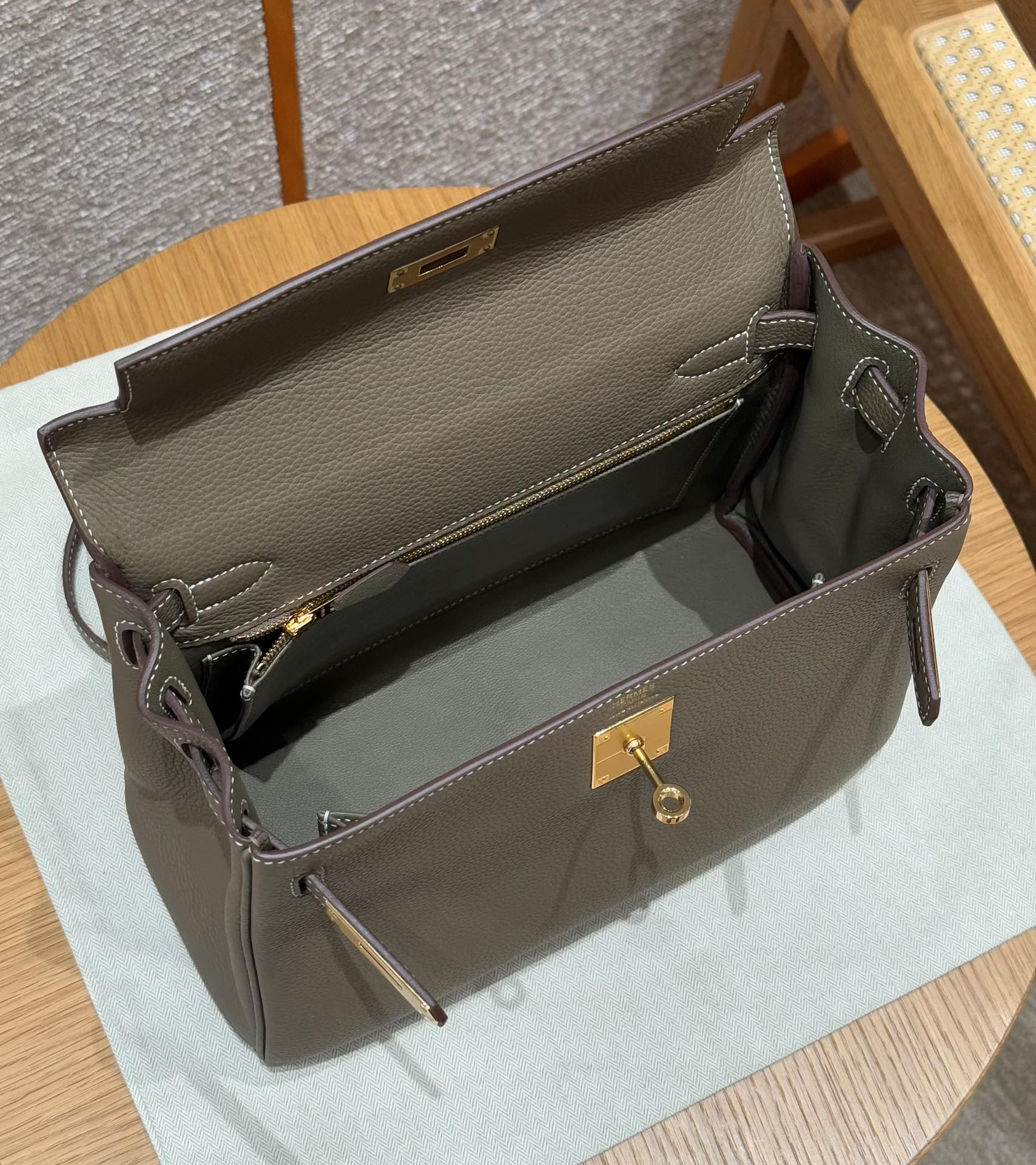 Hermès Kelly 18Etoupe Handbag (Handmade to Order)