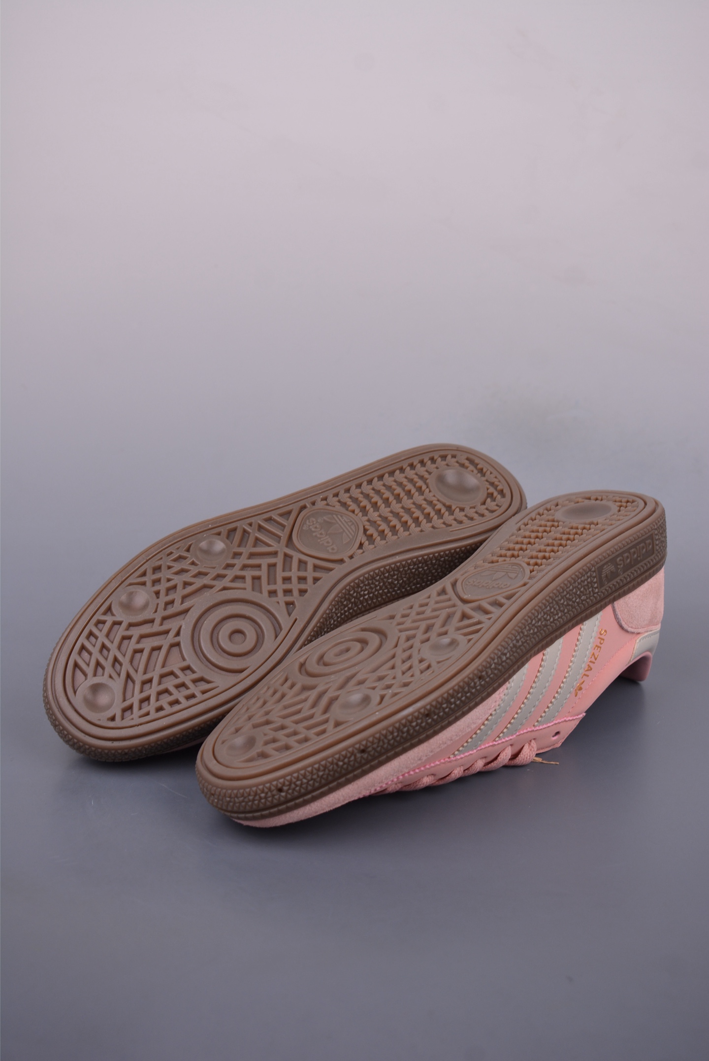 Adidas Originals Handball SPZL sports shoes Pink and white rubber sole IF7086