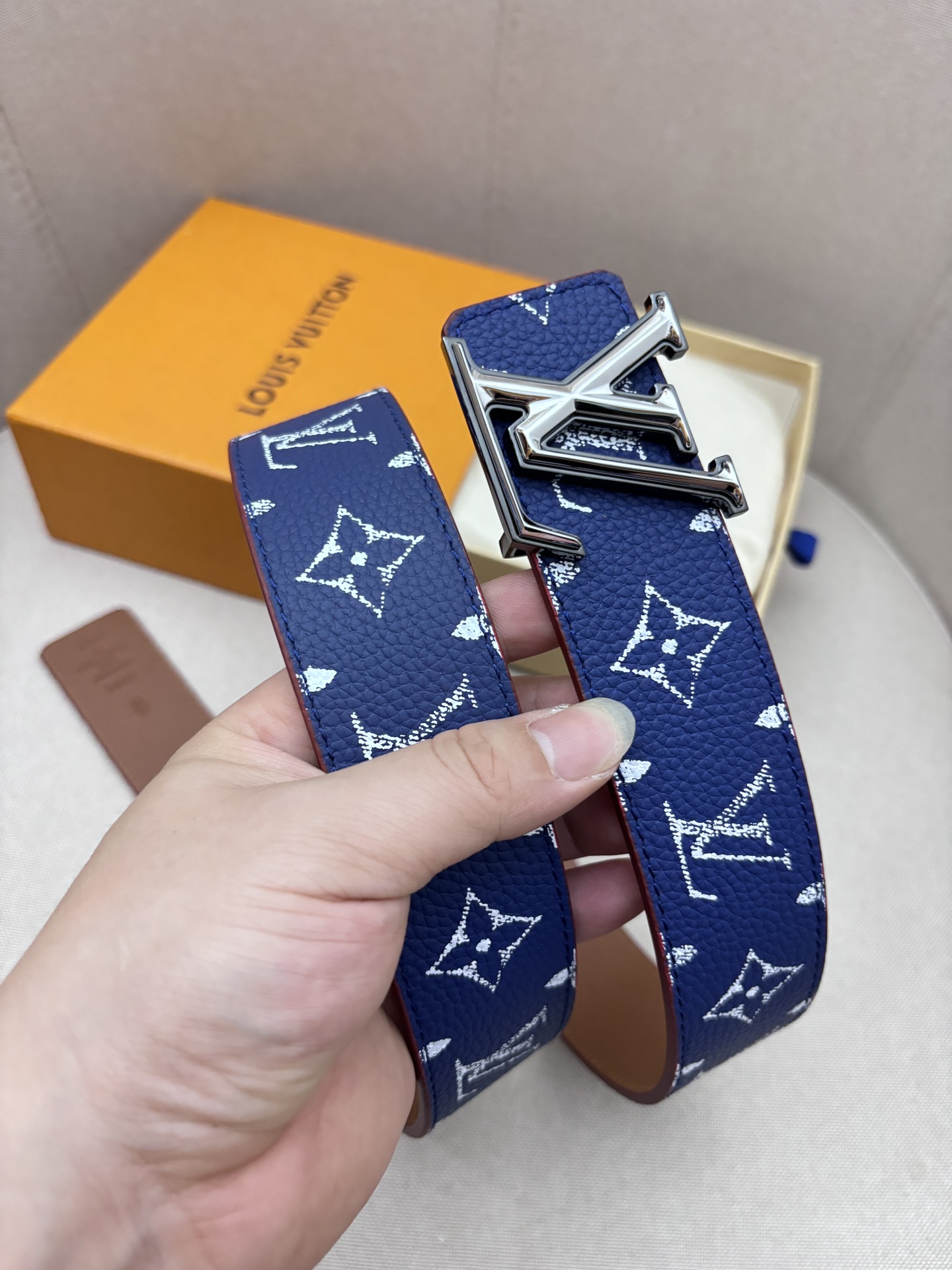 Louis Vuitton Lychee Print Double-Sided Men's Belt, 4CM Width