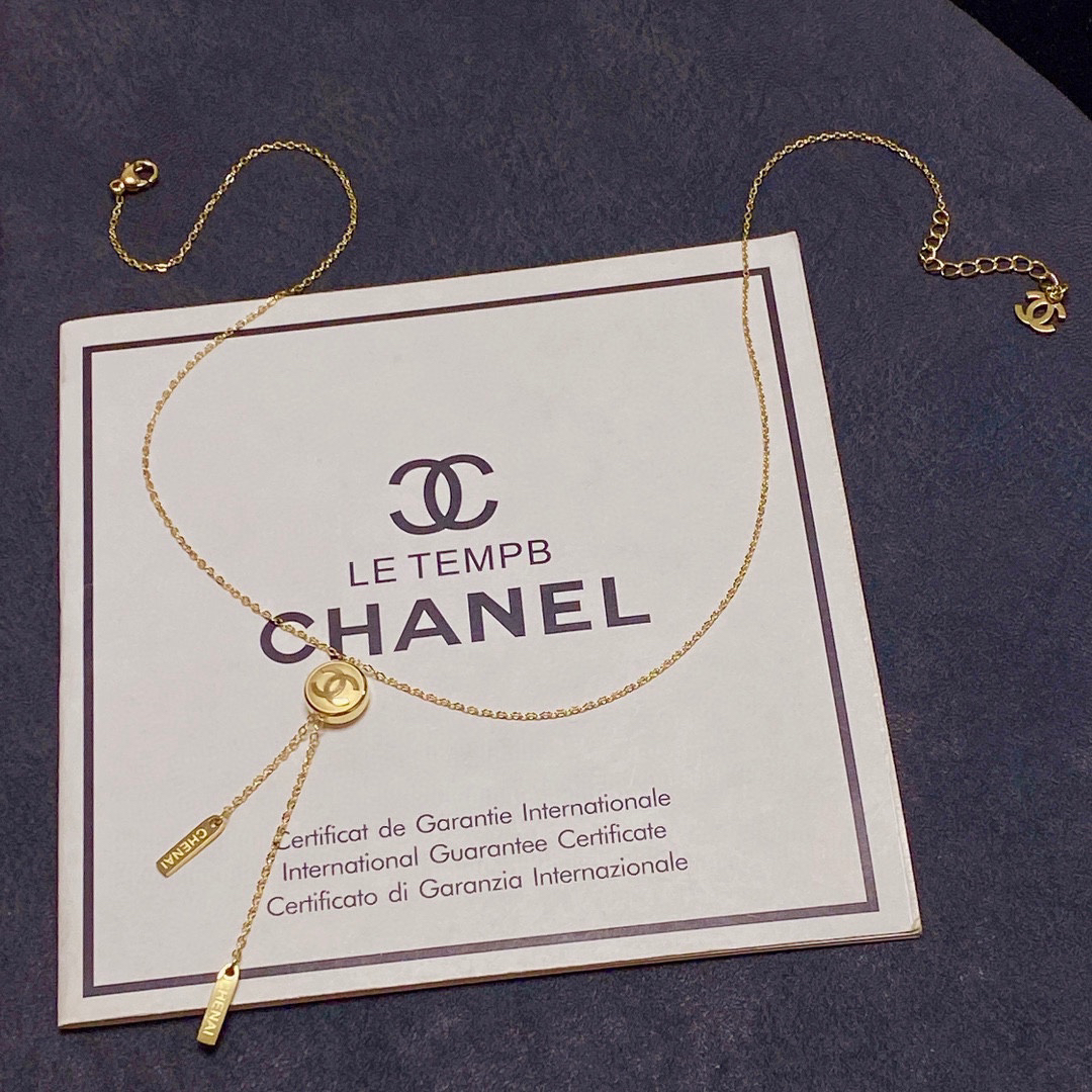 Chanel Round CC Pendant Necklace