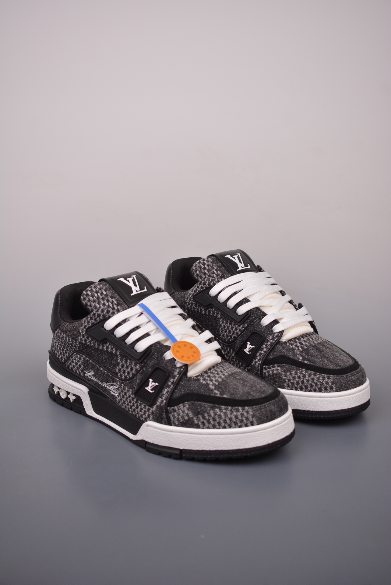 Louis Vuitton Trainer Sneaker Low Black White Grey Plaid 1AD6DX
