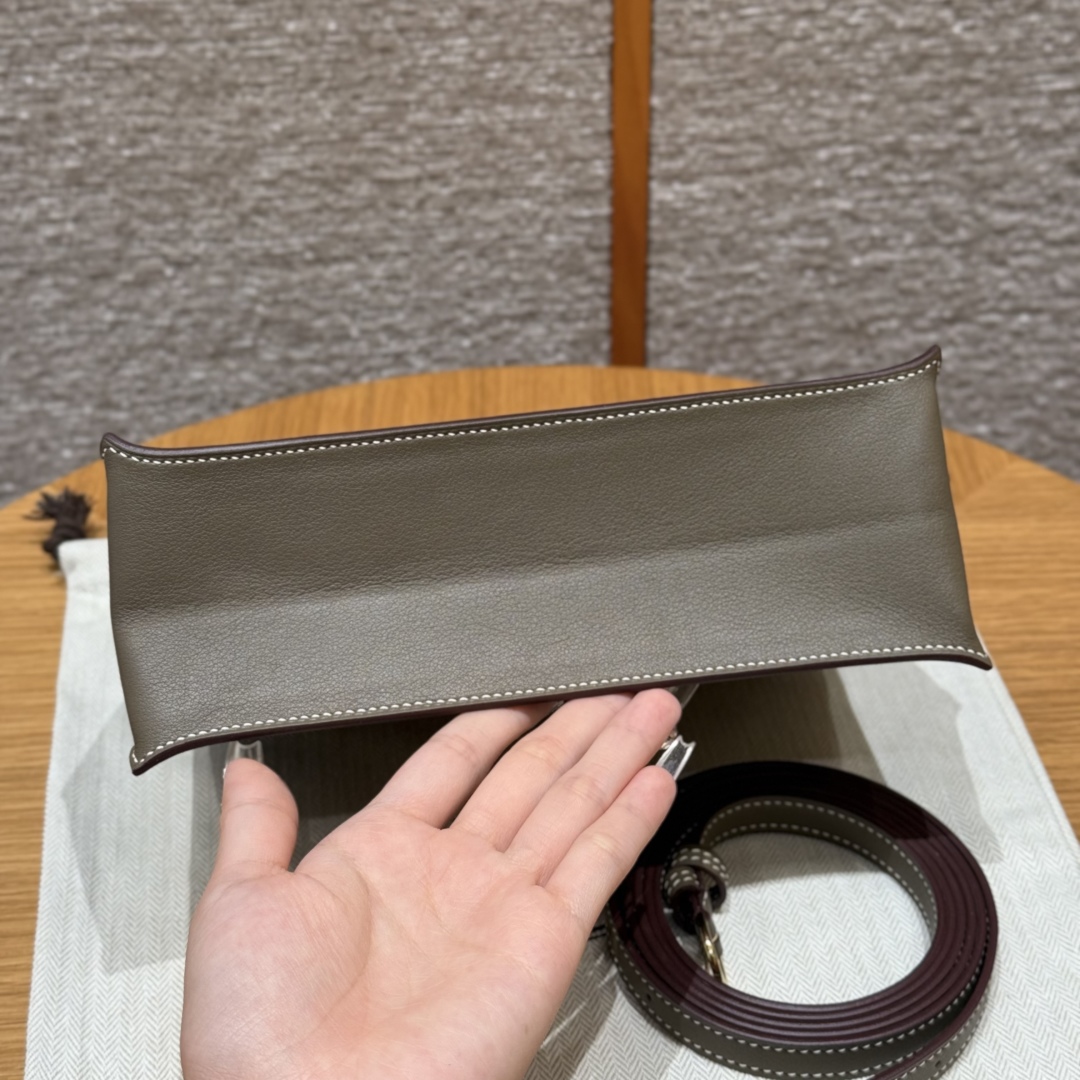Hermès Kelly Danse 18Etoupe Handbag (Handmade to order)