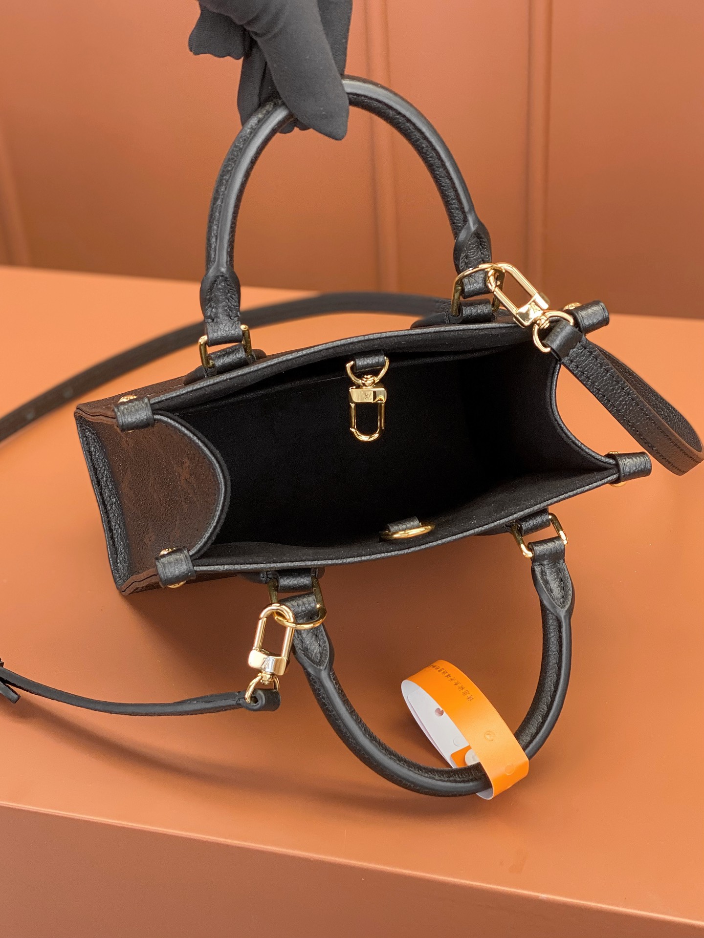 Louis Vuitton ONTHEGO BB Handbag M46993