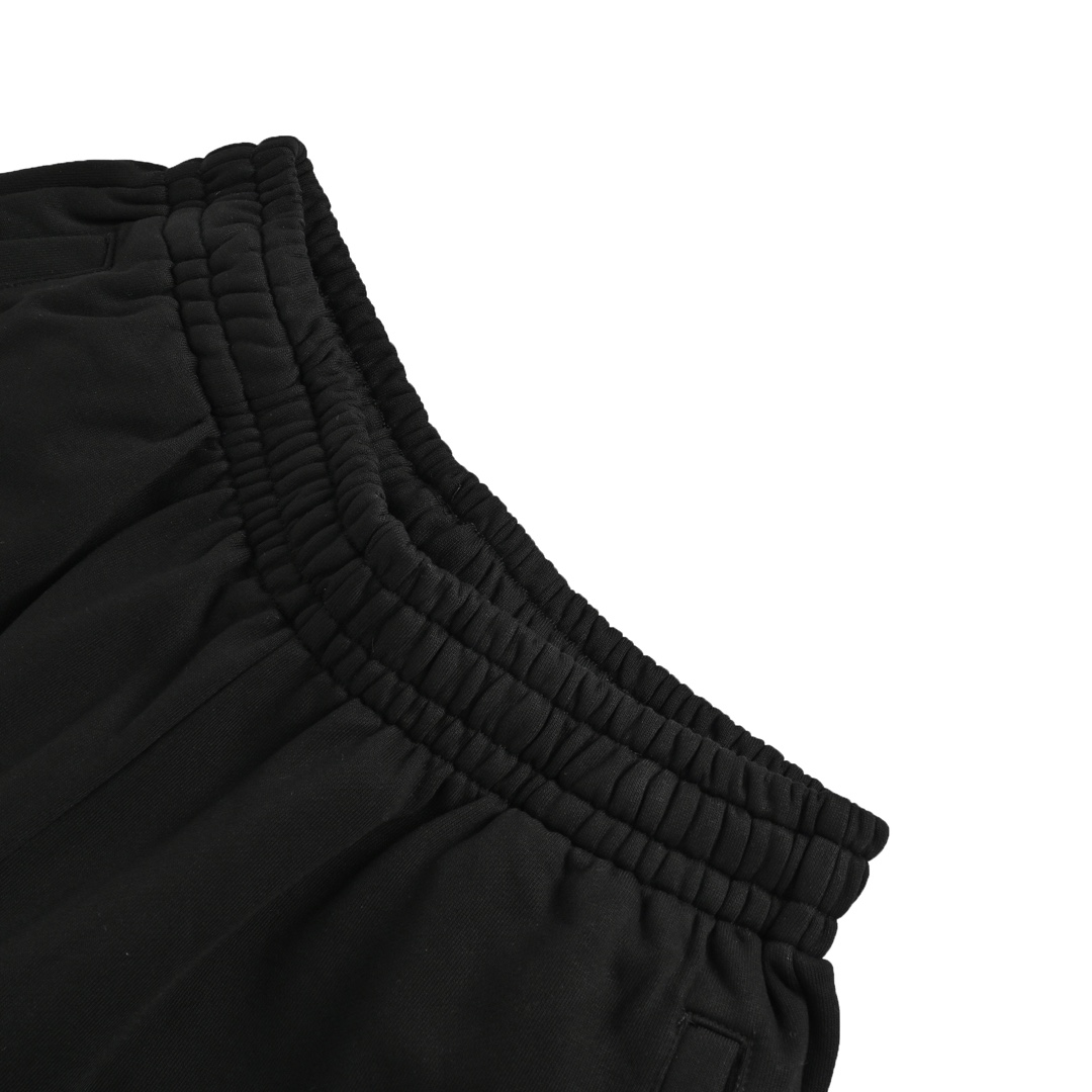 Balenciaga 24ss Manchester United trousers